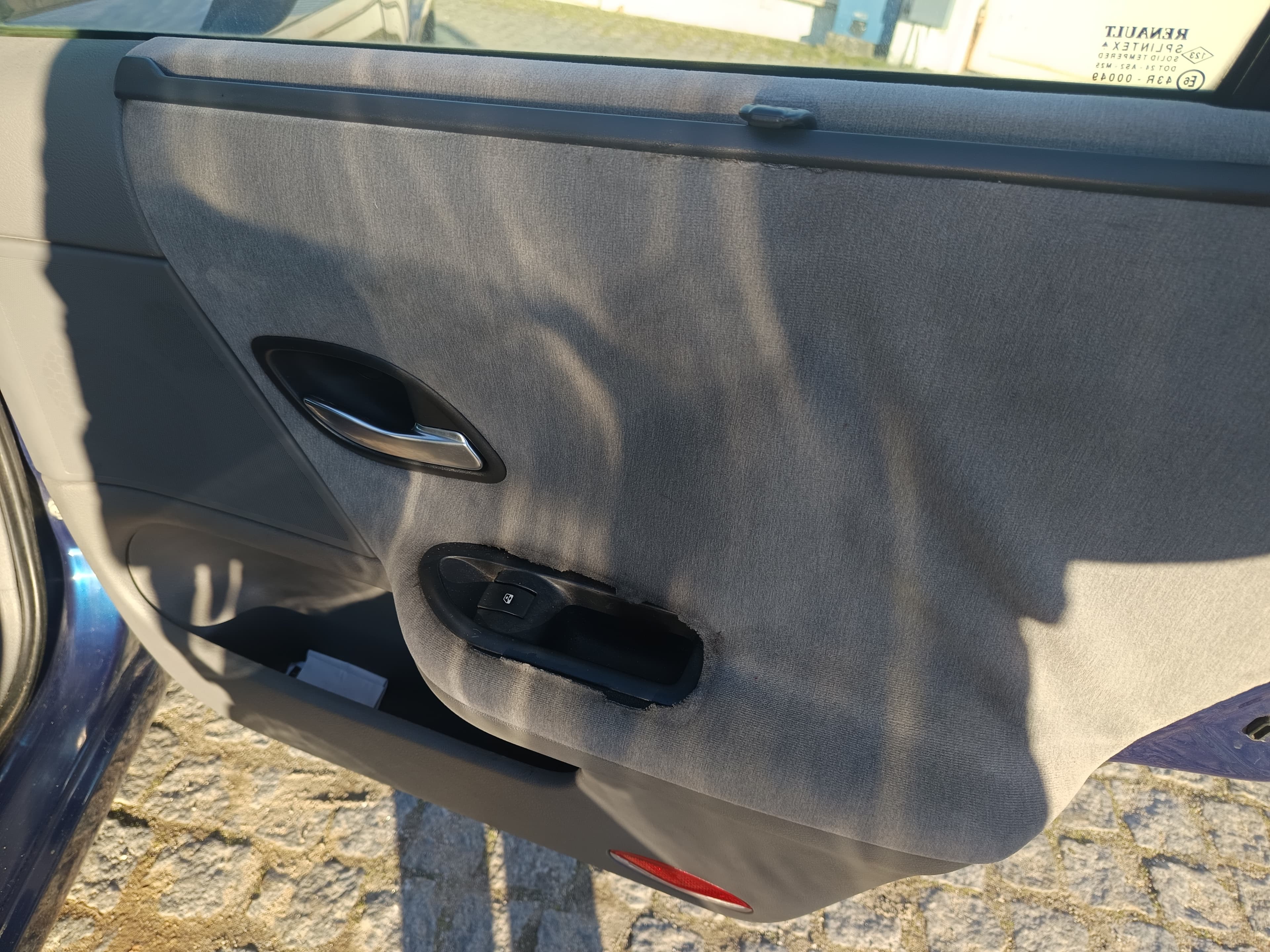 Renault Laguna · Ano 2003 — imagen 24