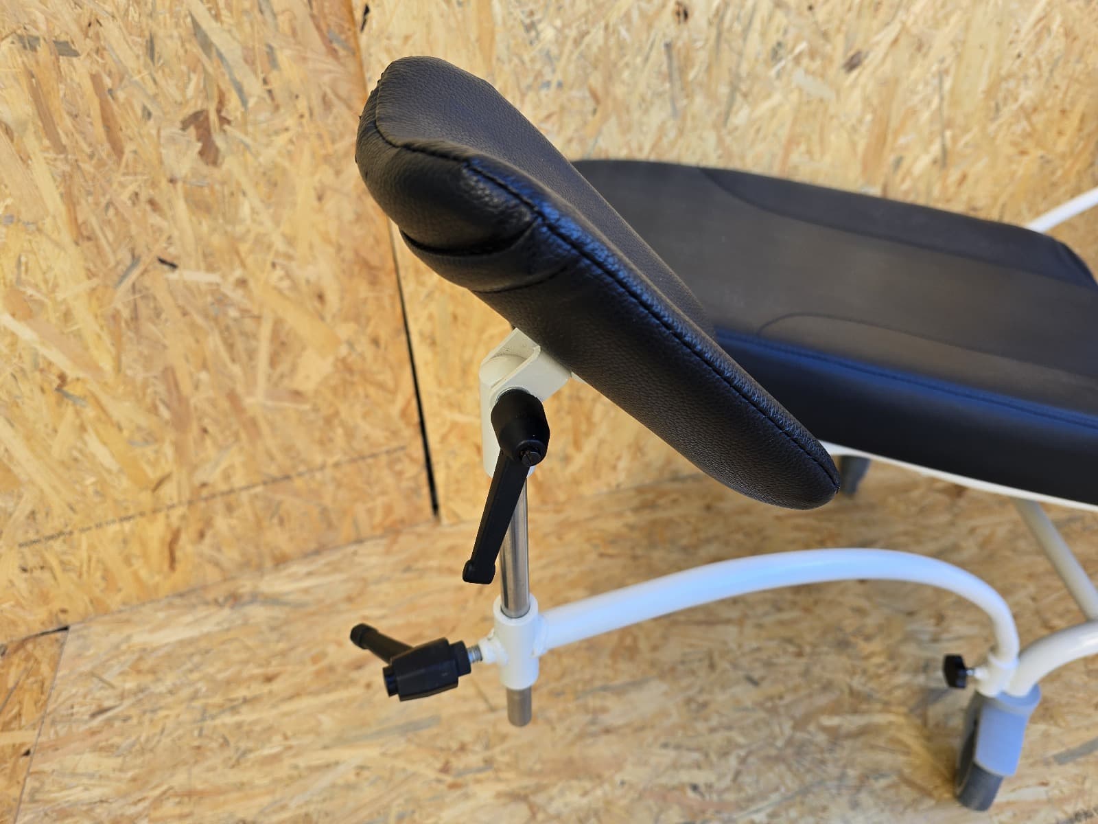 Fauteuil de prélèvement sanguin — image 9