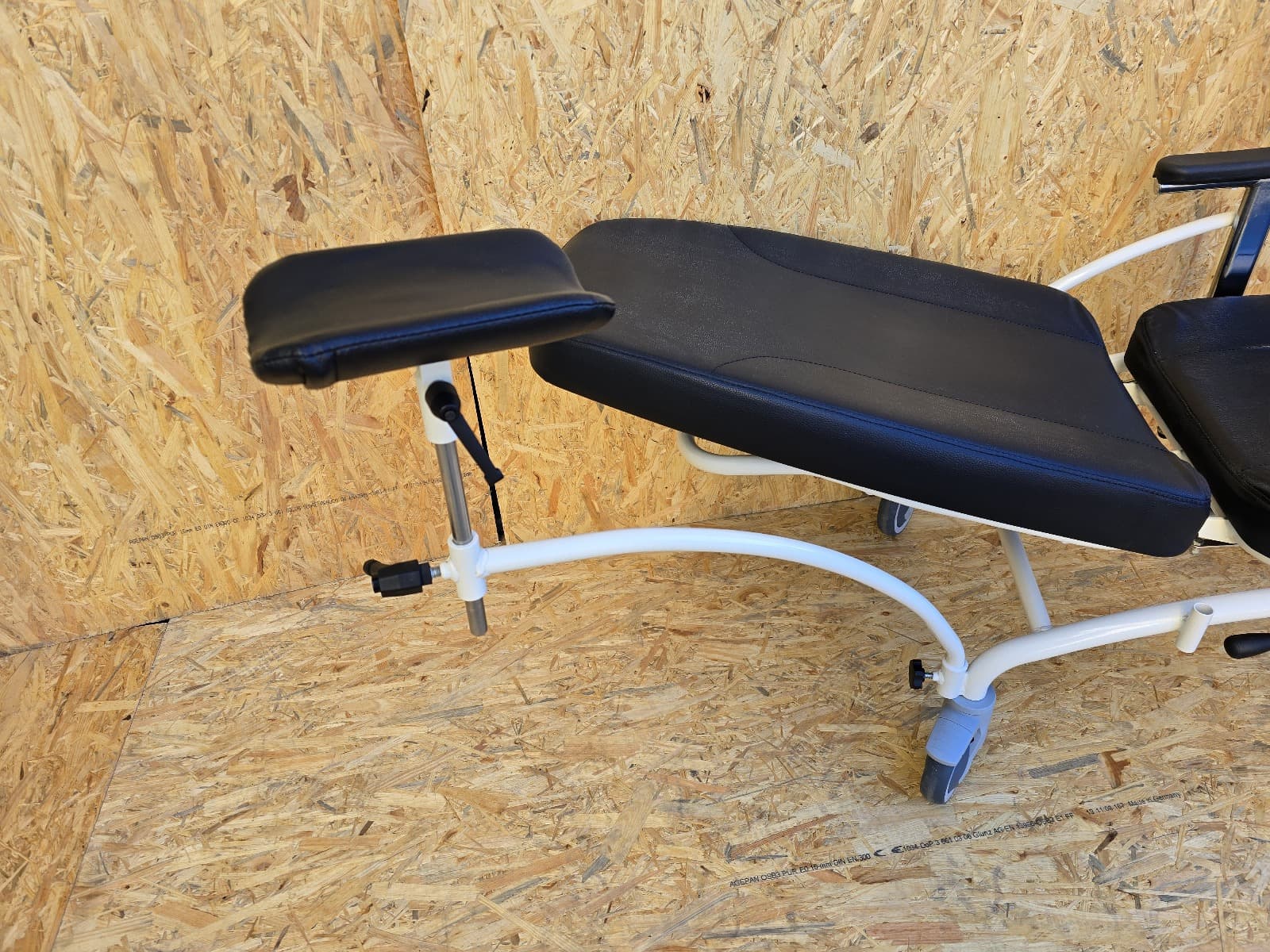 Fauteuil de prélèvement sanguin — image 7
