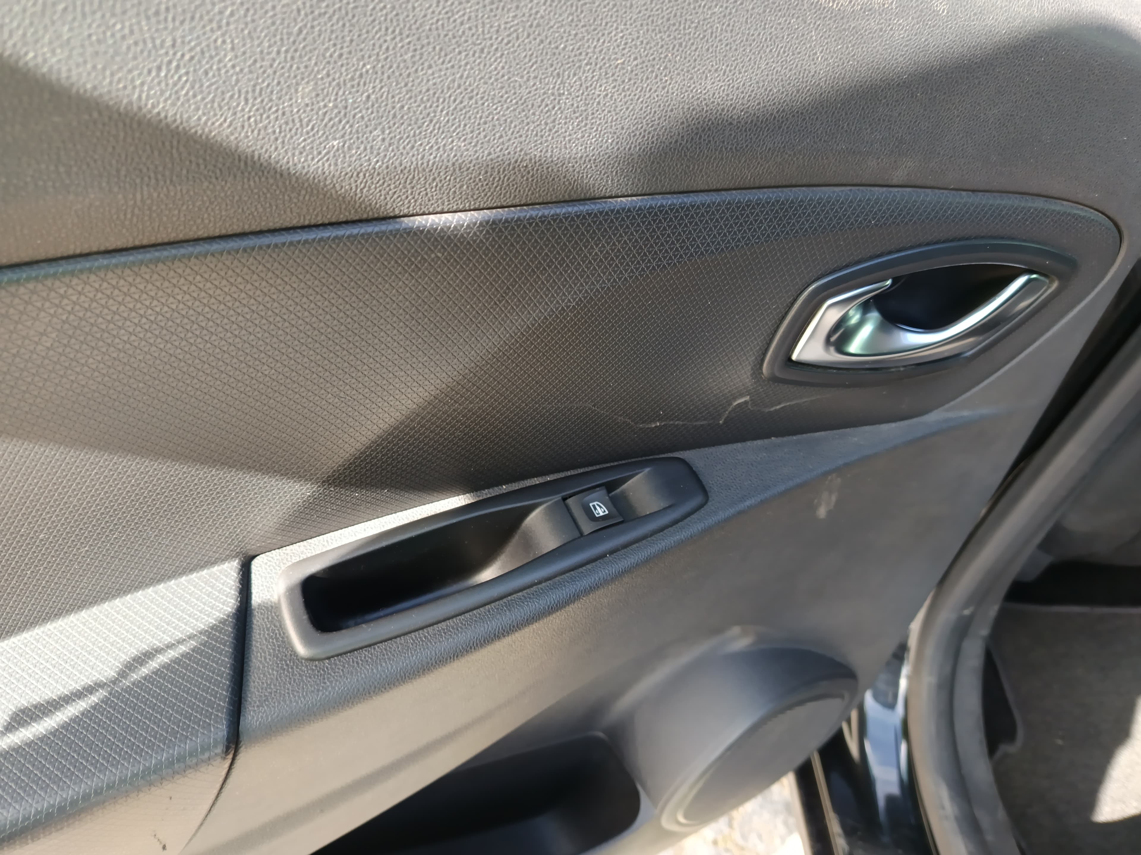 Renault Clio · Ano 2016 — imagen 24