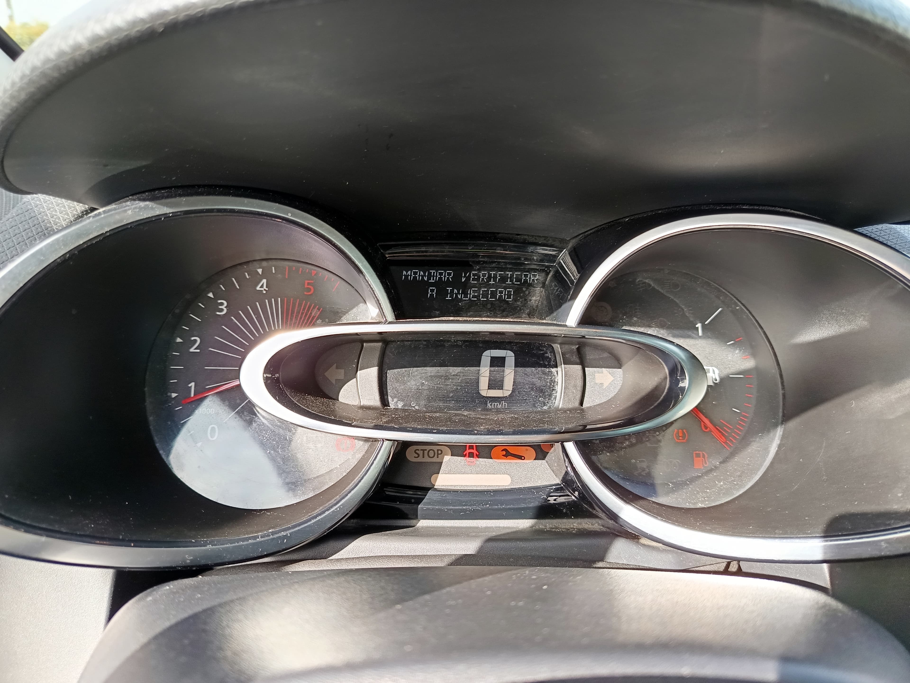 Renault Clio · Ano 2016 — imagen 40