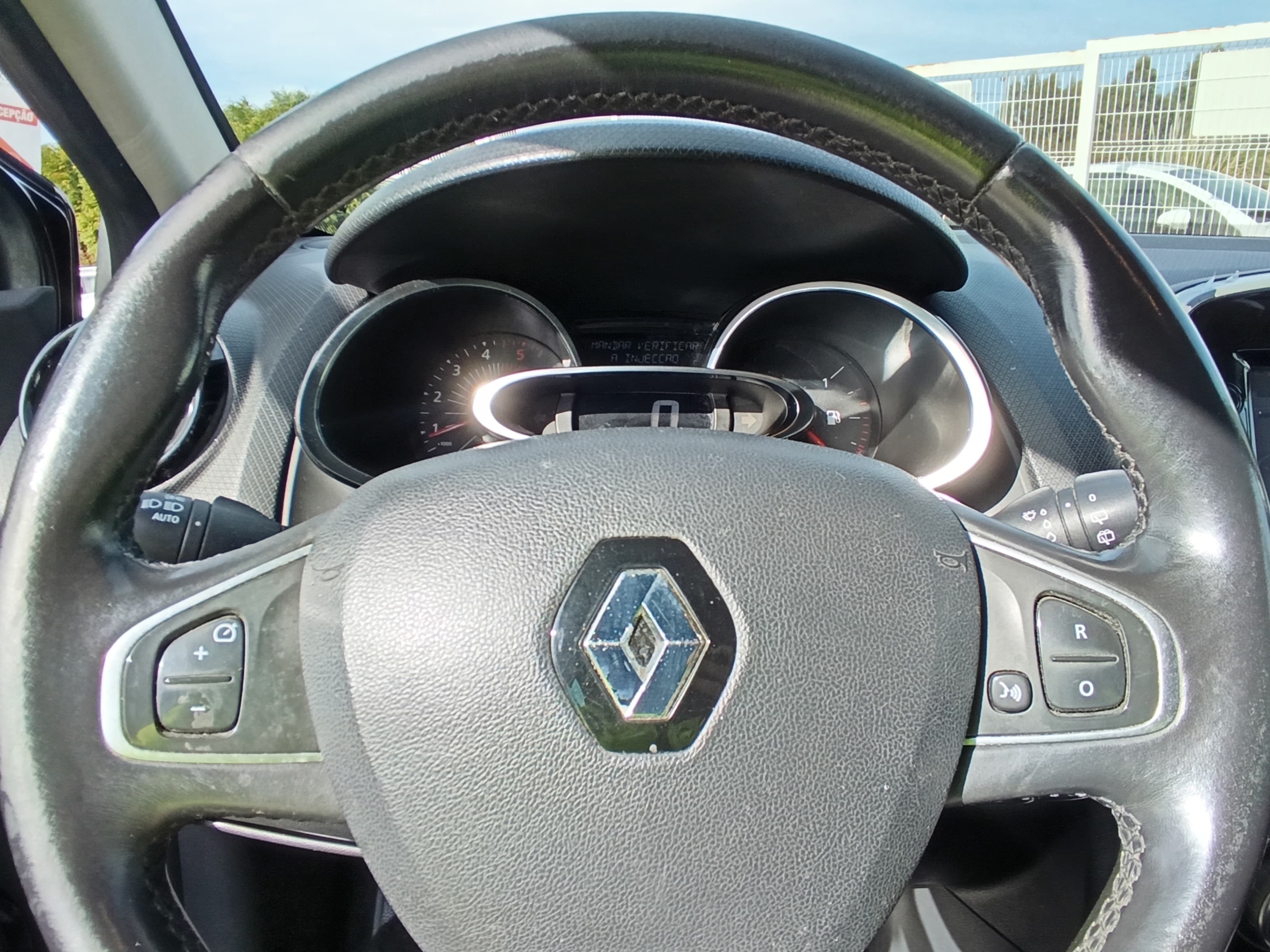 Renault Clio · Ano 2016 — imagen 36