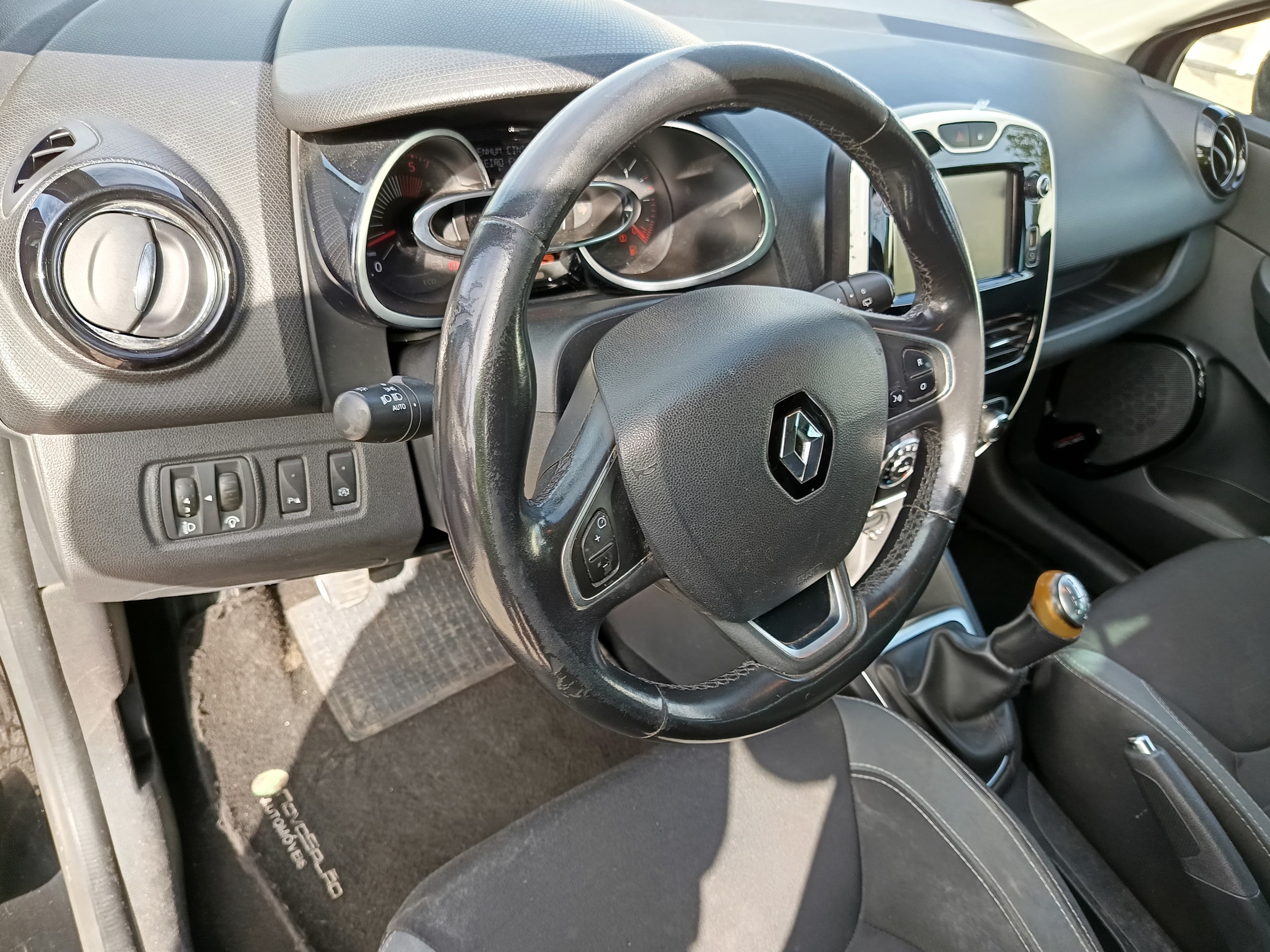 Renault Clio · Ano 2016 — imagen 30