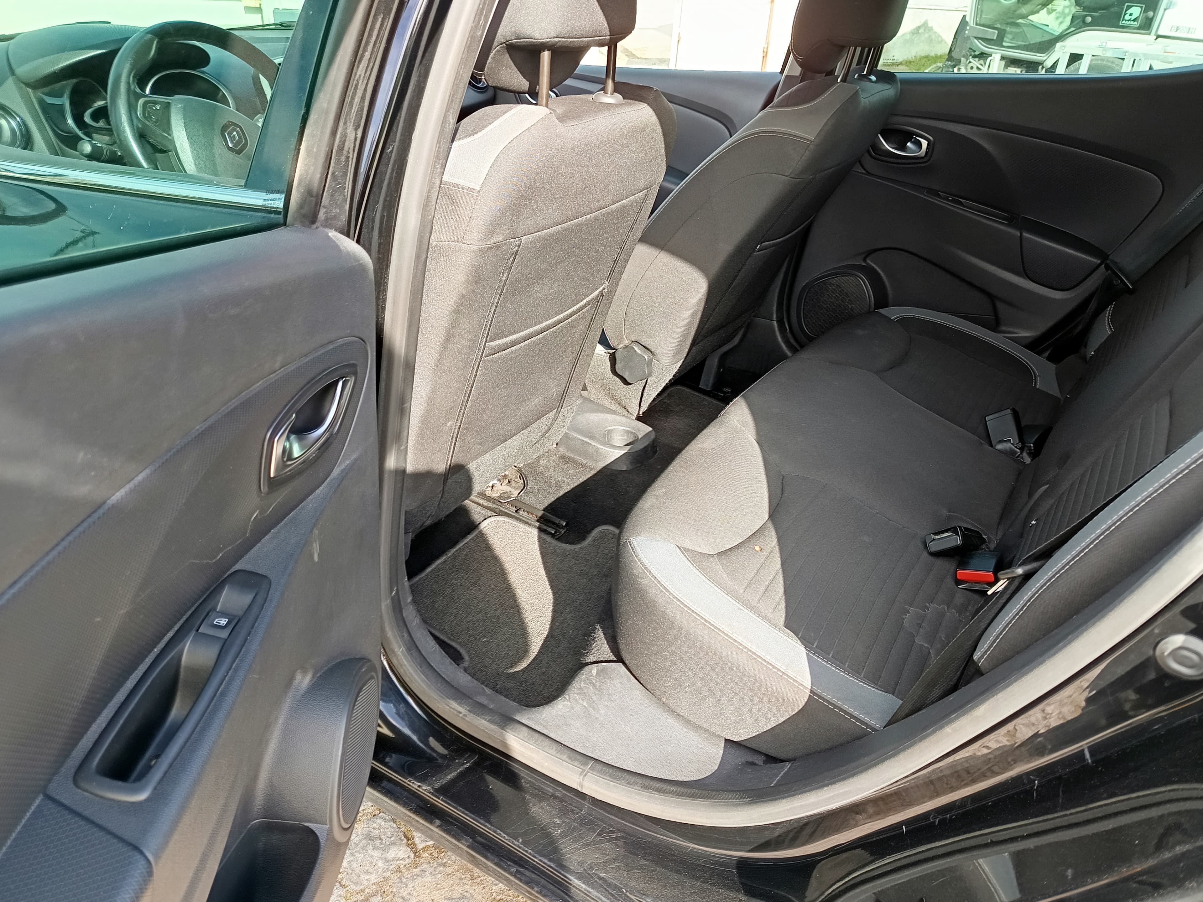 Renault Clio · Ano 2016 — imagen 23