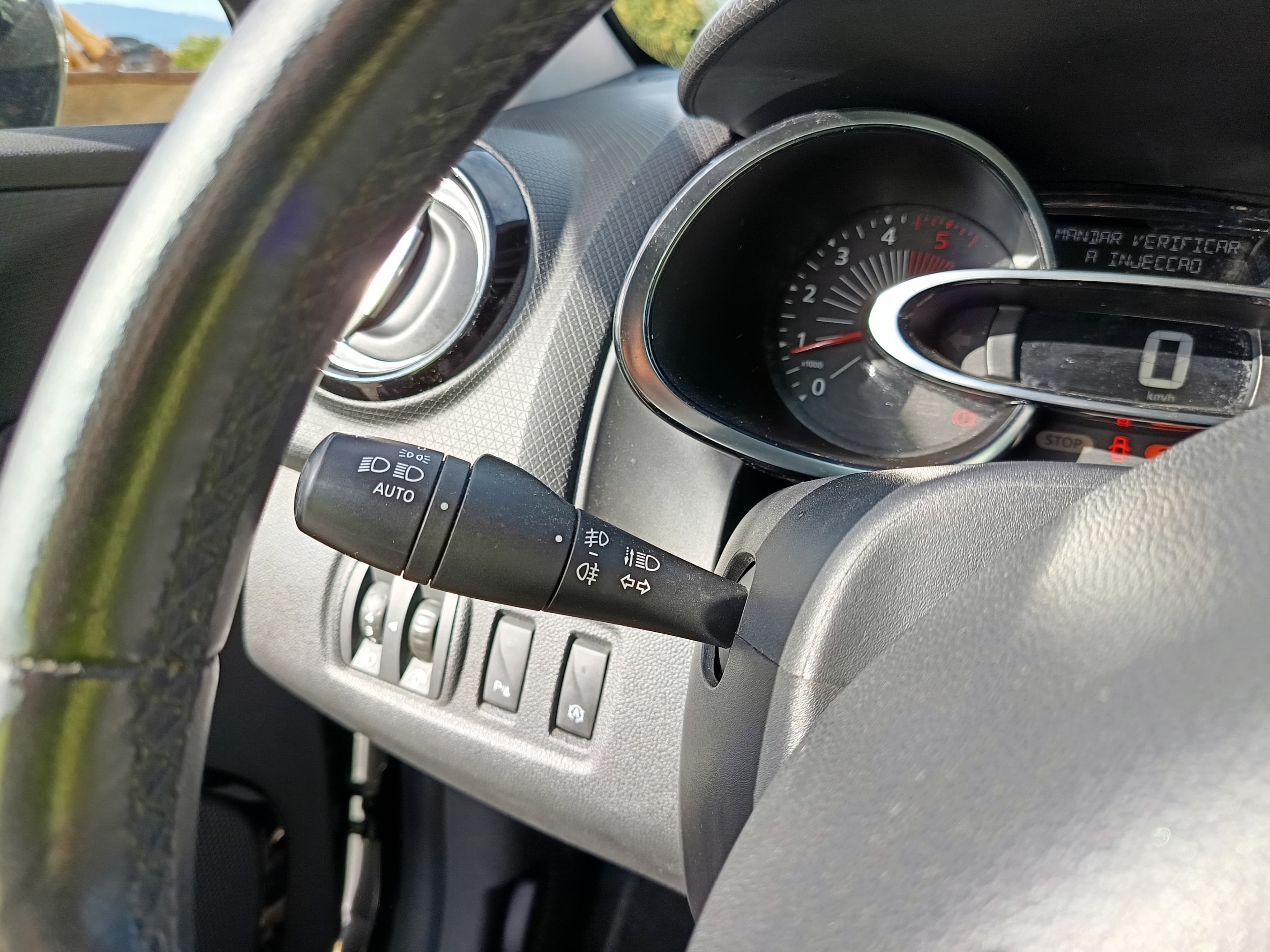 Renault Clio · Ano 2016 — imagen 37