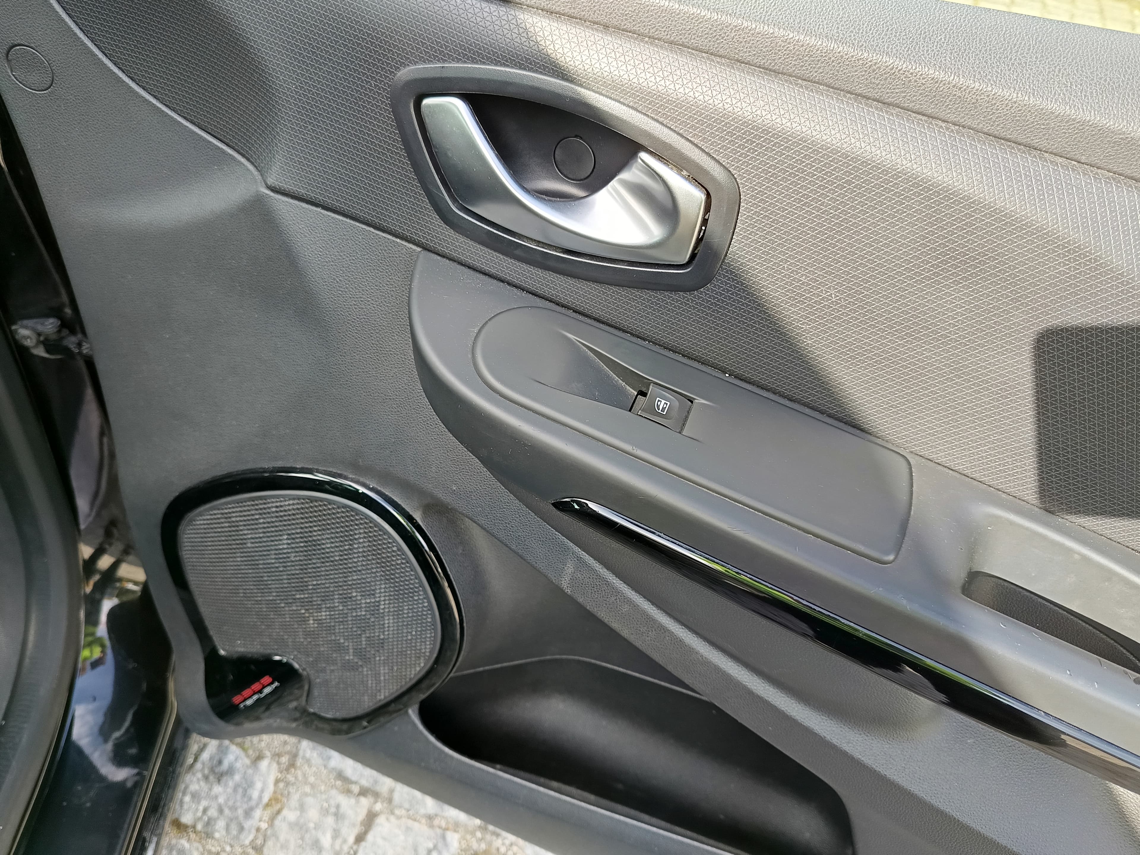Renault Clio · Ano 2016 — imagen 21
