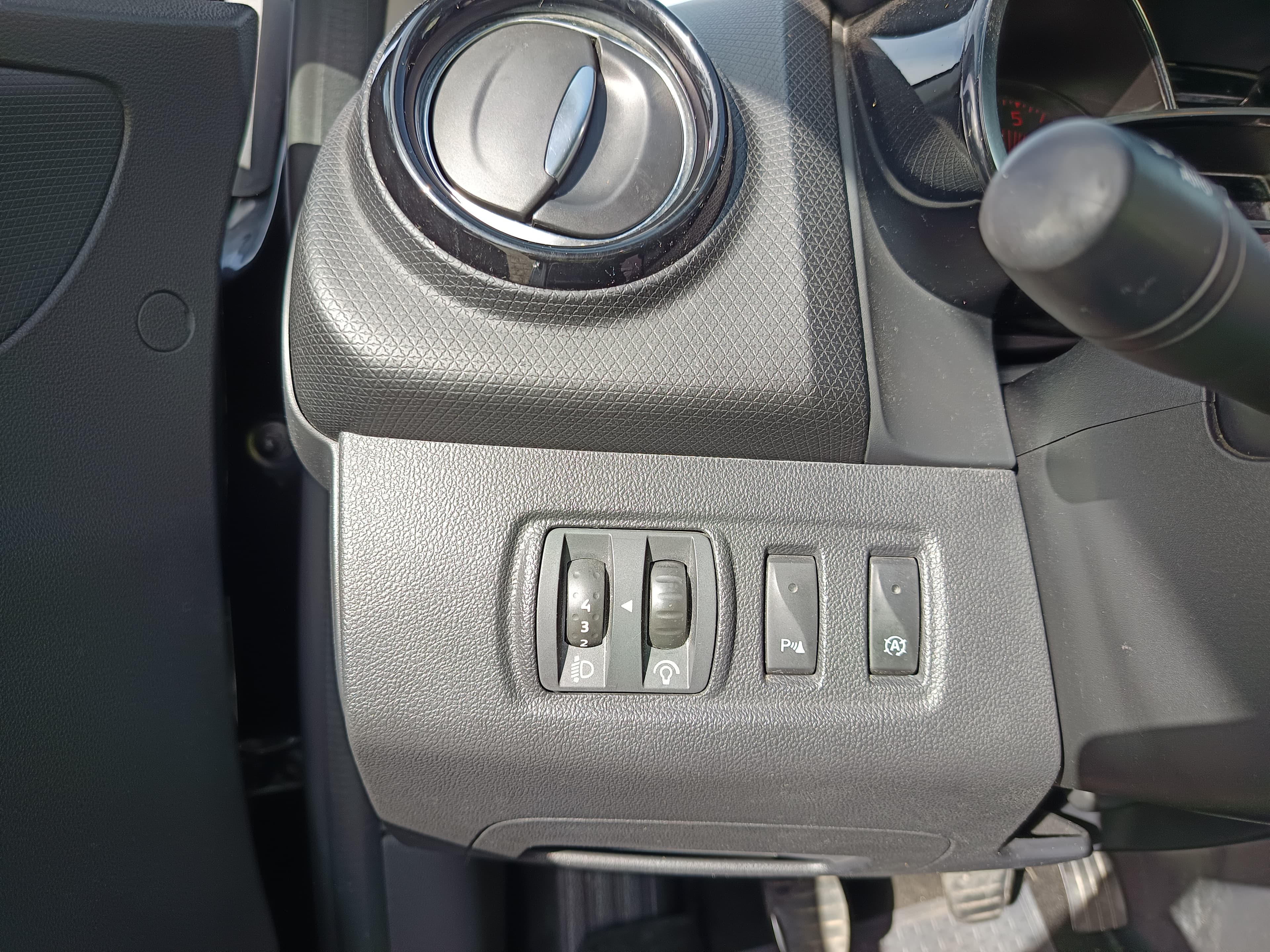 Renault Clio · Ano 2016 — imagen 38