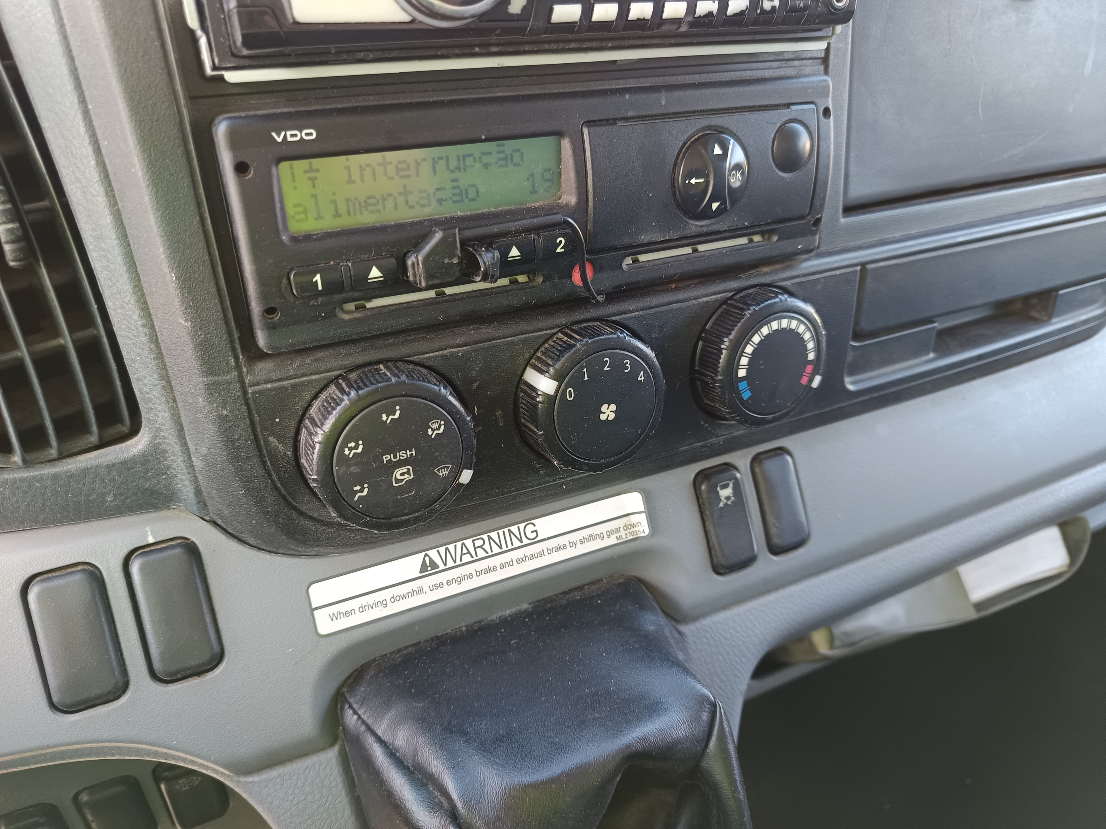 Mitsubishi Canter · Ano 2015 — imagen 27