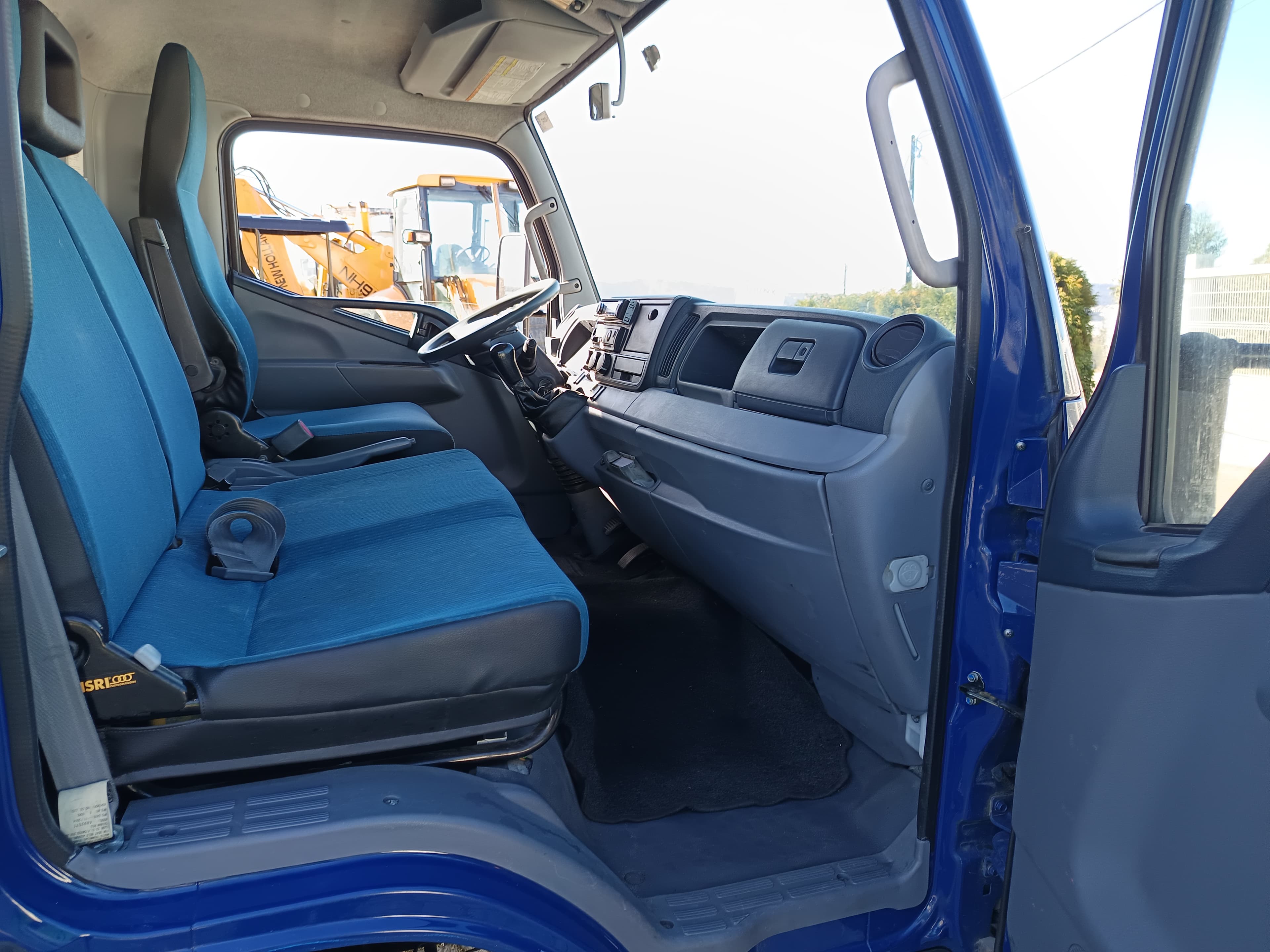 Mitsubishi Canter · Ano 2015 — imagen 14