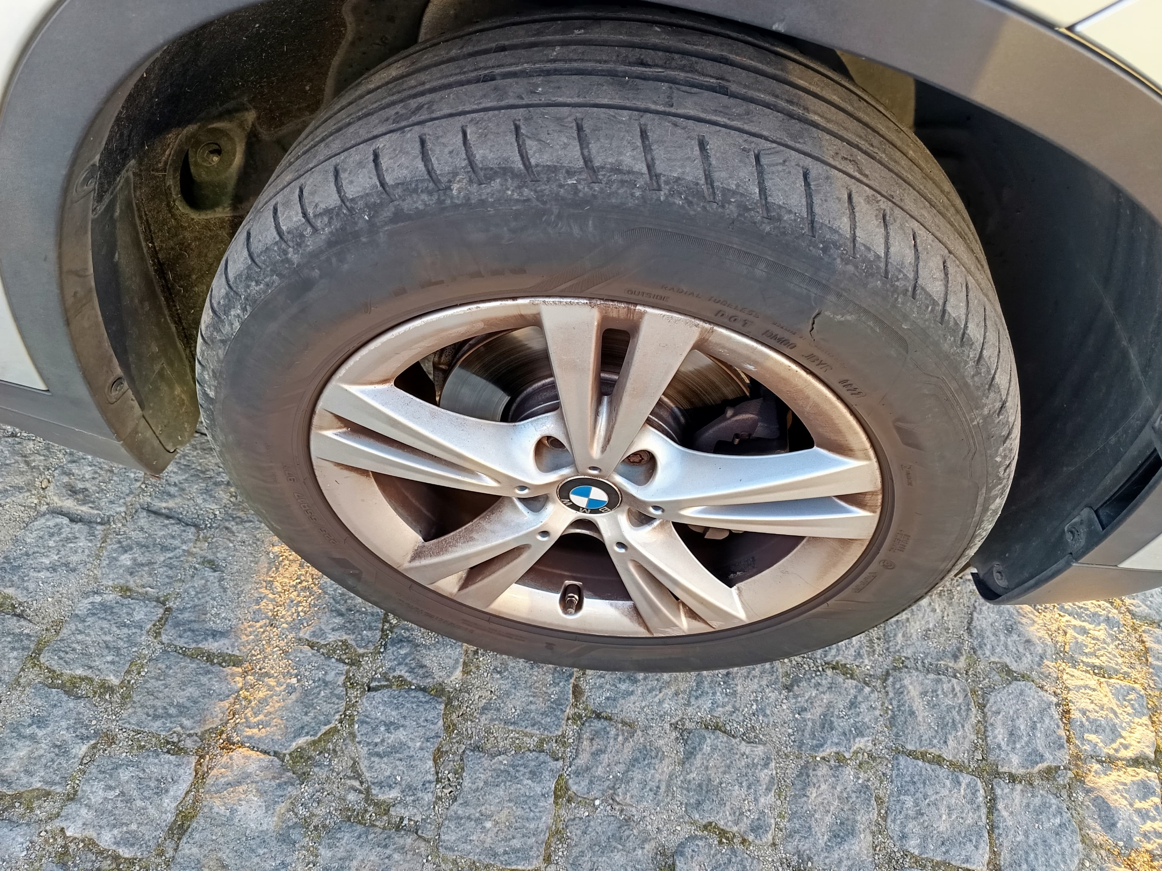 BMW X1 sDrive 16d · Ano 2019 — image 9