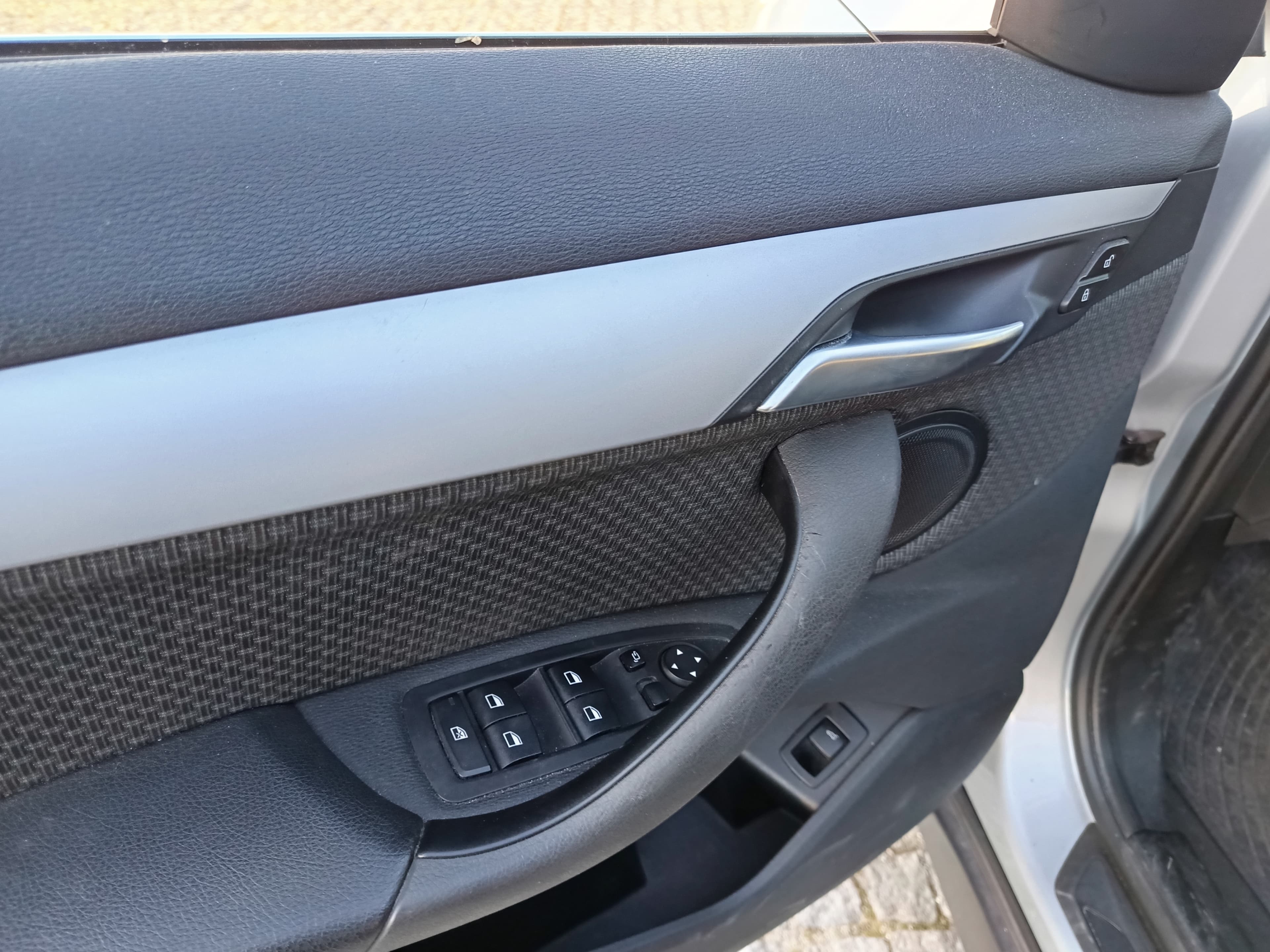 BMW X1 sDrive 16d · Ano 2019 — image 32