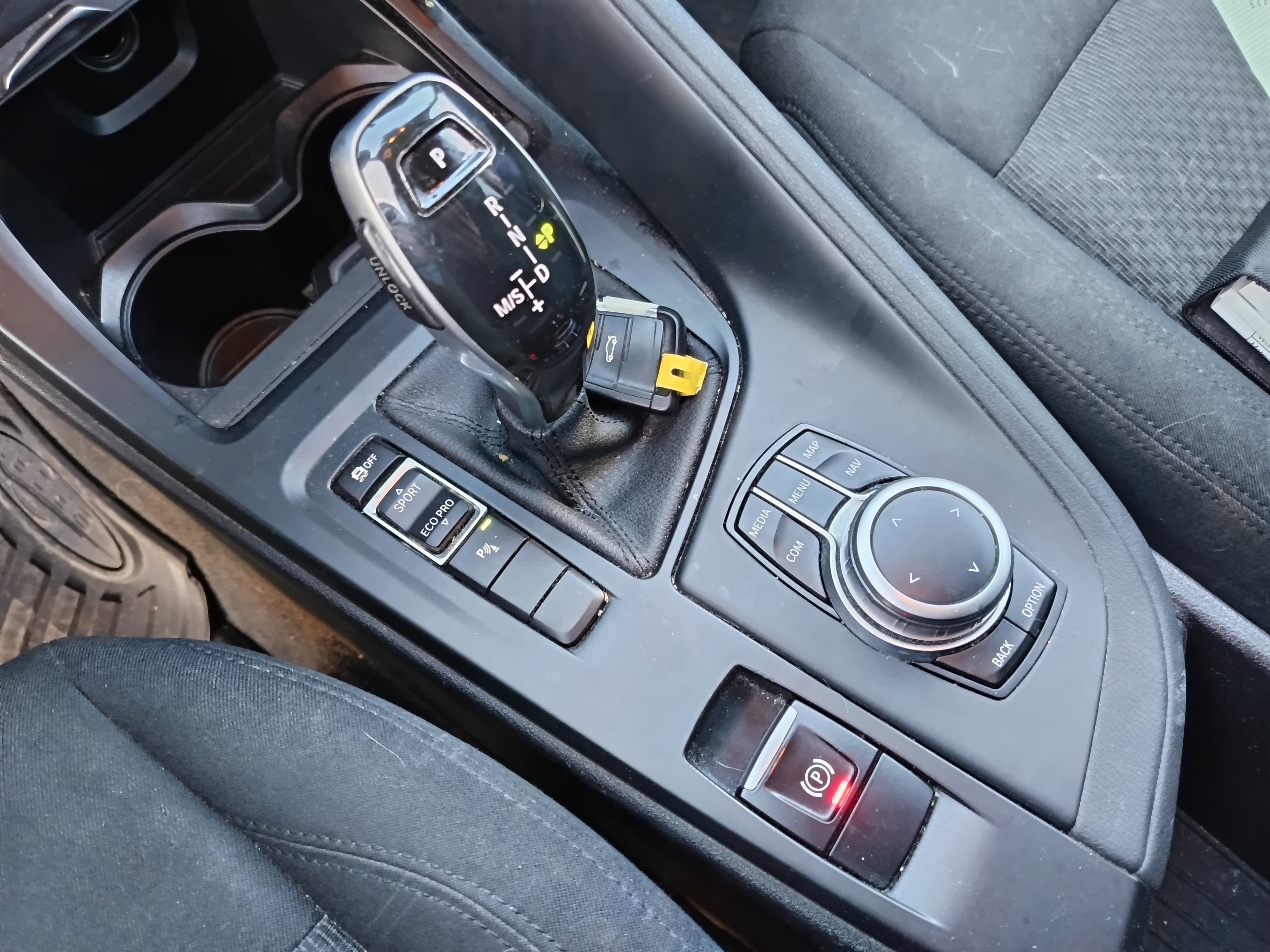 BMW X1 sDrive 16d · Ano 2019 — image 38