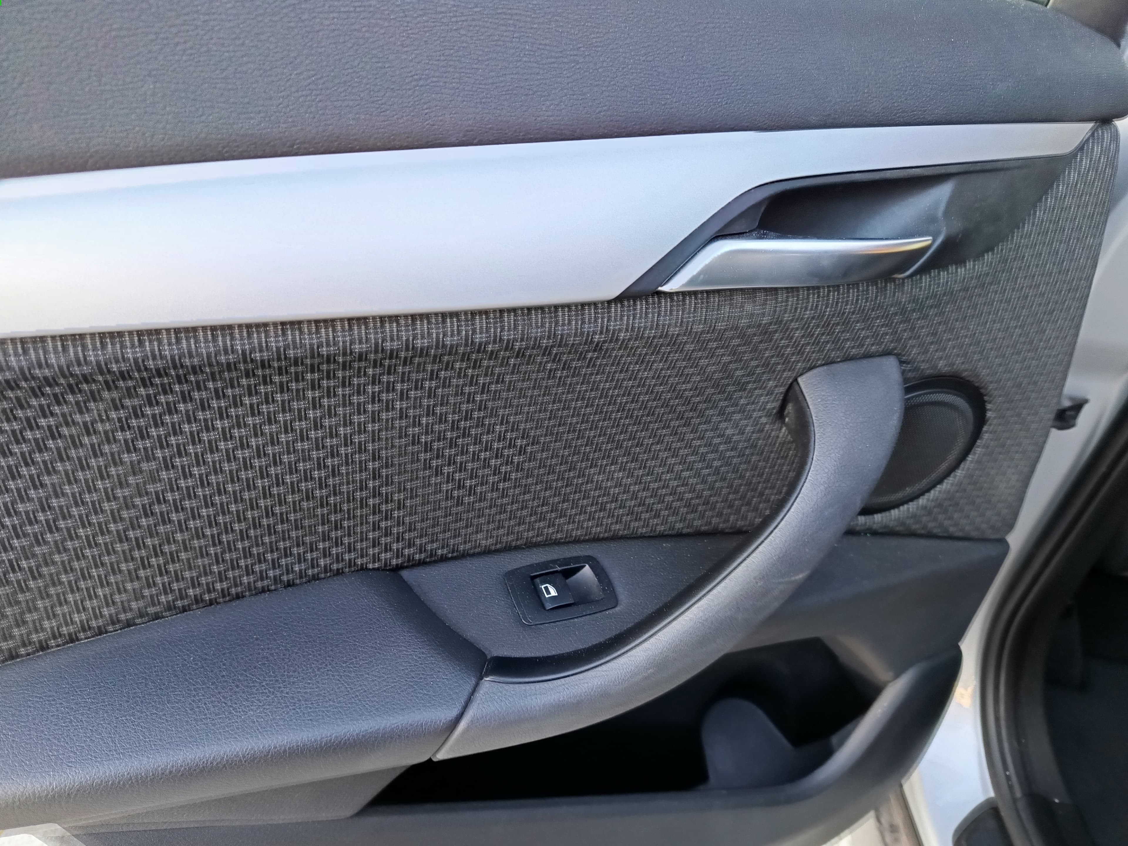 BMW X1 sDrive 16d · Ano 2019 — image 29