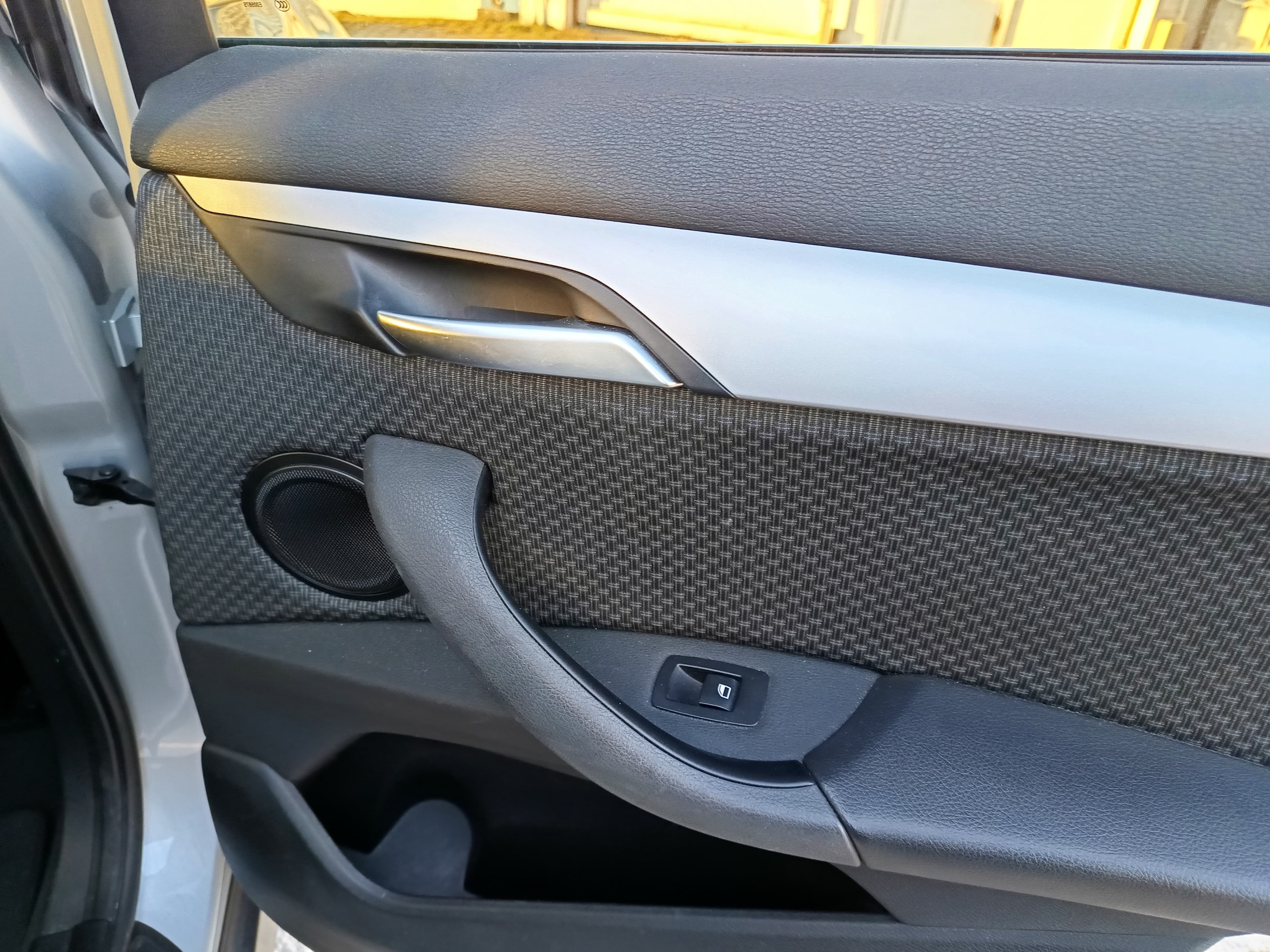 BMW X1 sDrive 16d · Ano 2019 — image 22