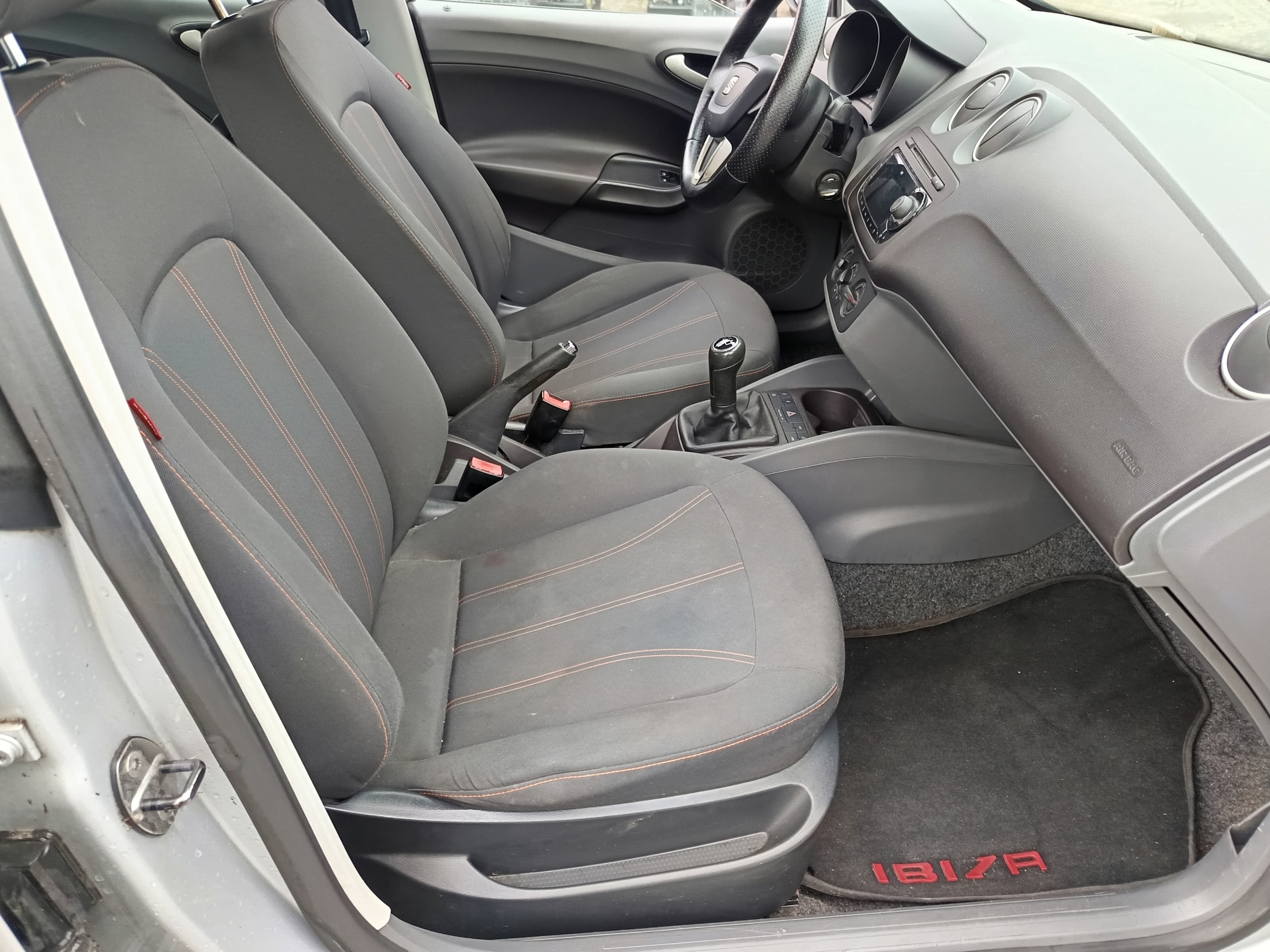 Seat Ibiza · Ano 2011 — image 26