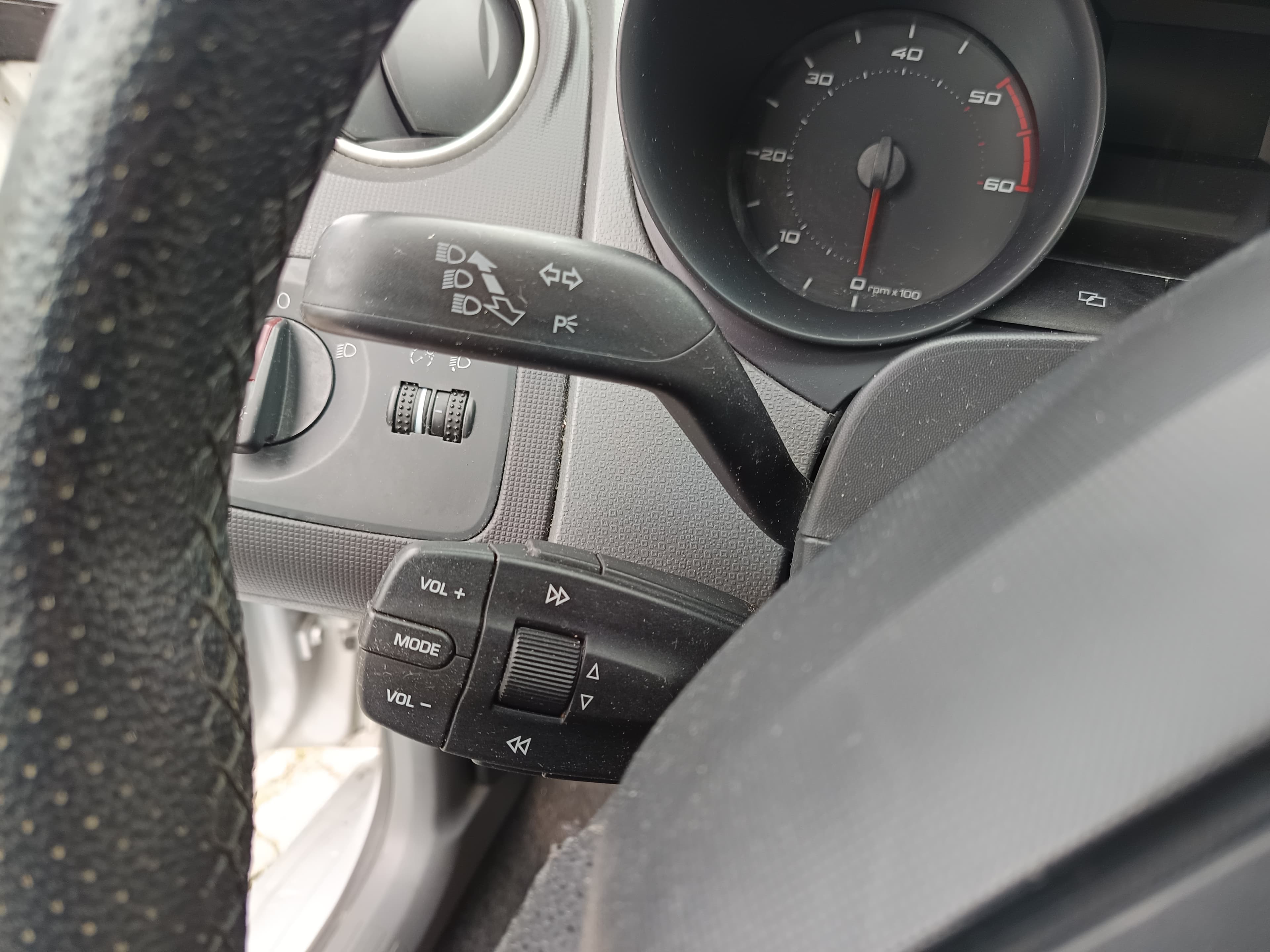 Seat Ibiza · Ano 2011 — image 40