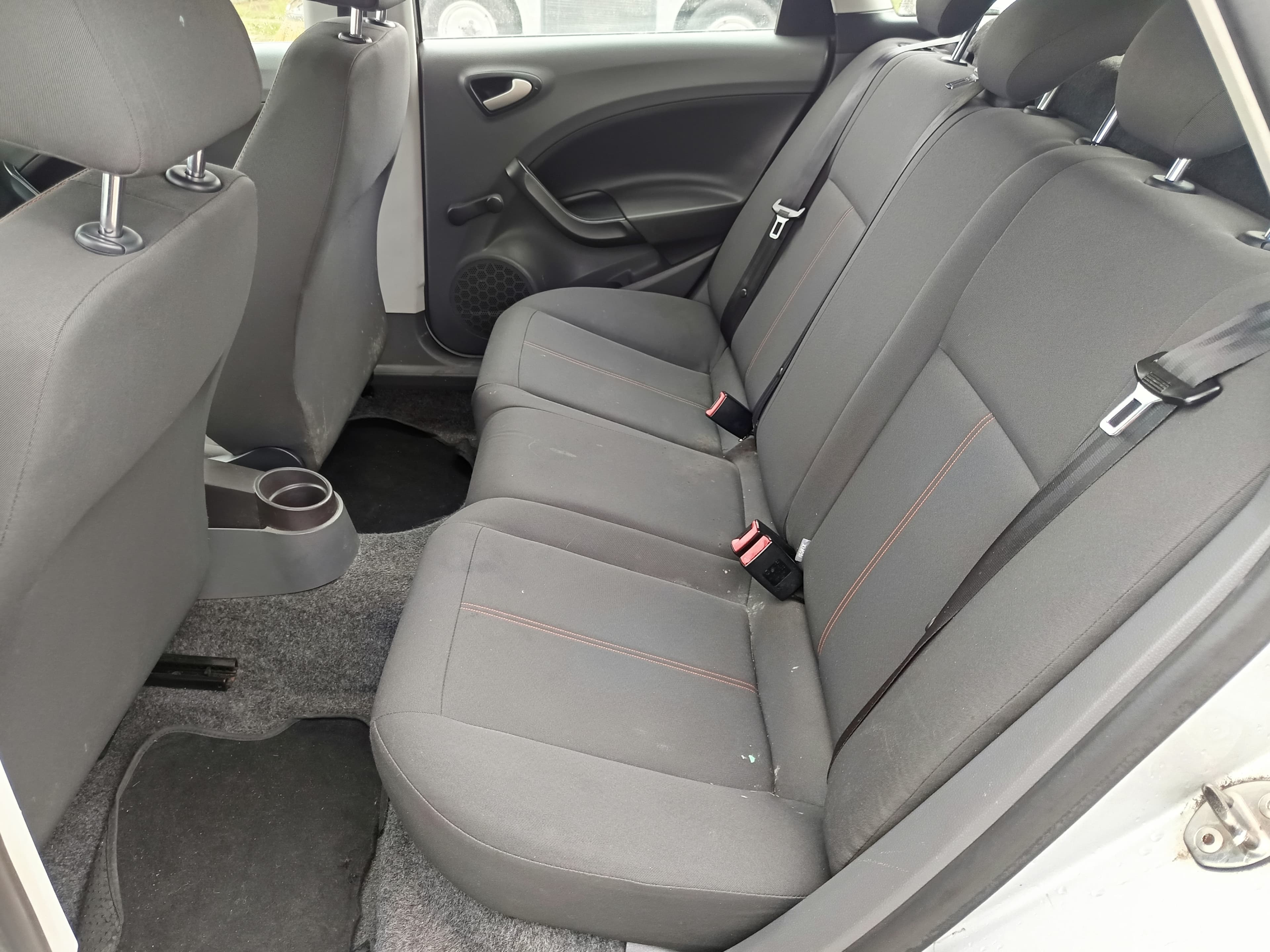 Seat Ibiza · Ano 2011 — image 29