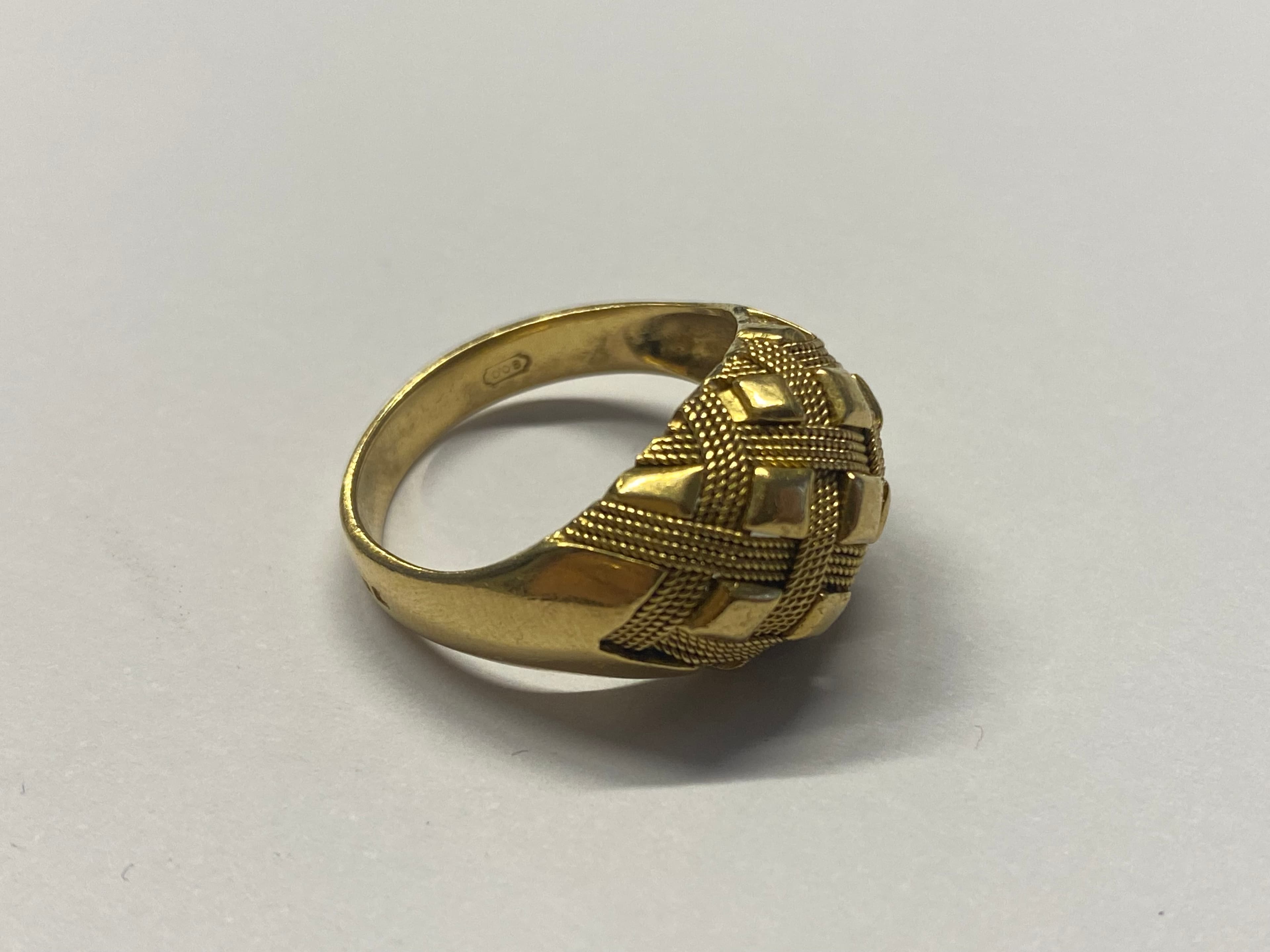 Peças em Ouro e Pedras Preciosas — image 48