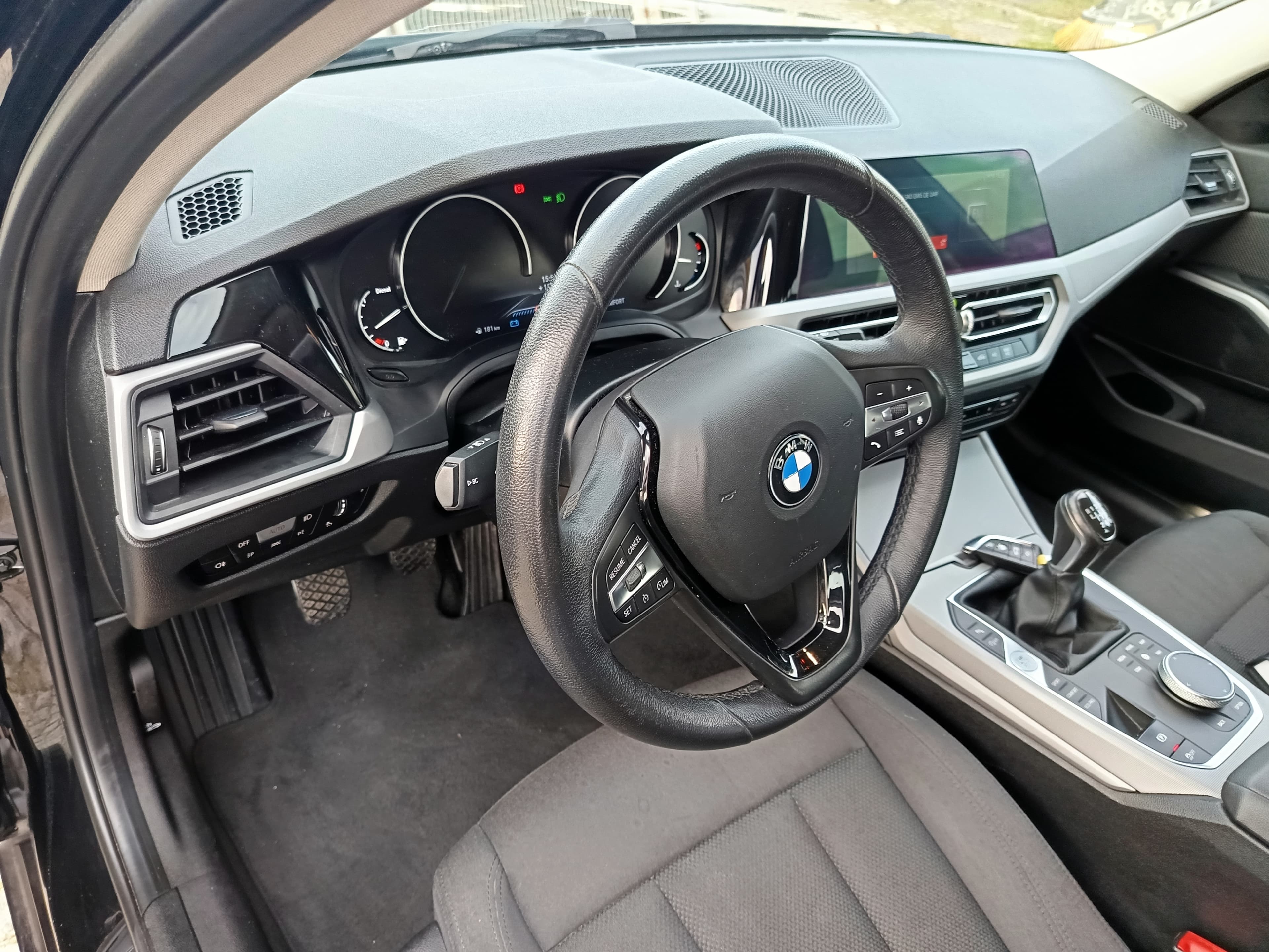 BMW 318D · Ano 2019 — imagen 35