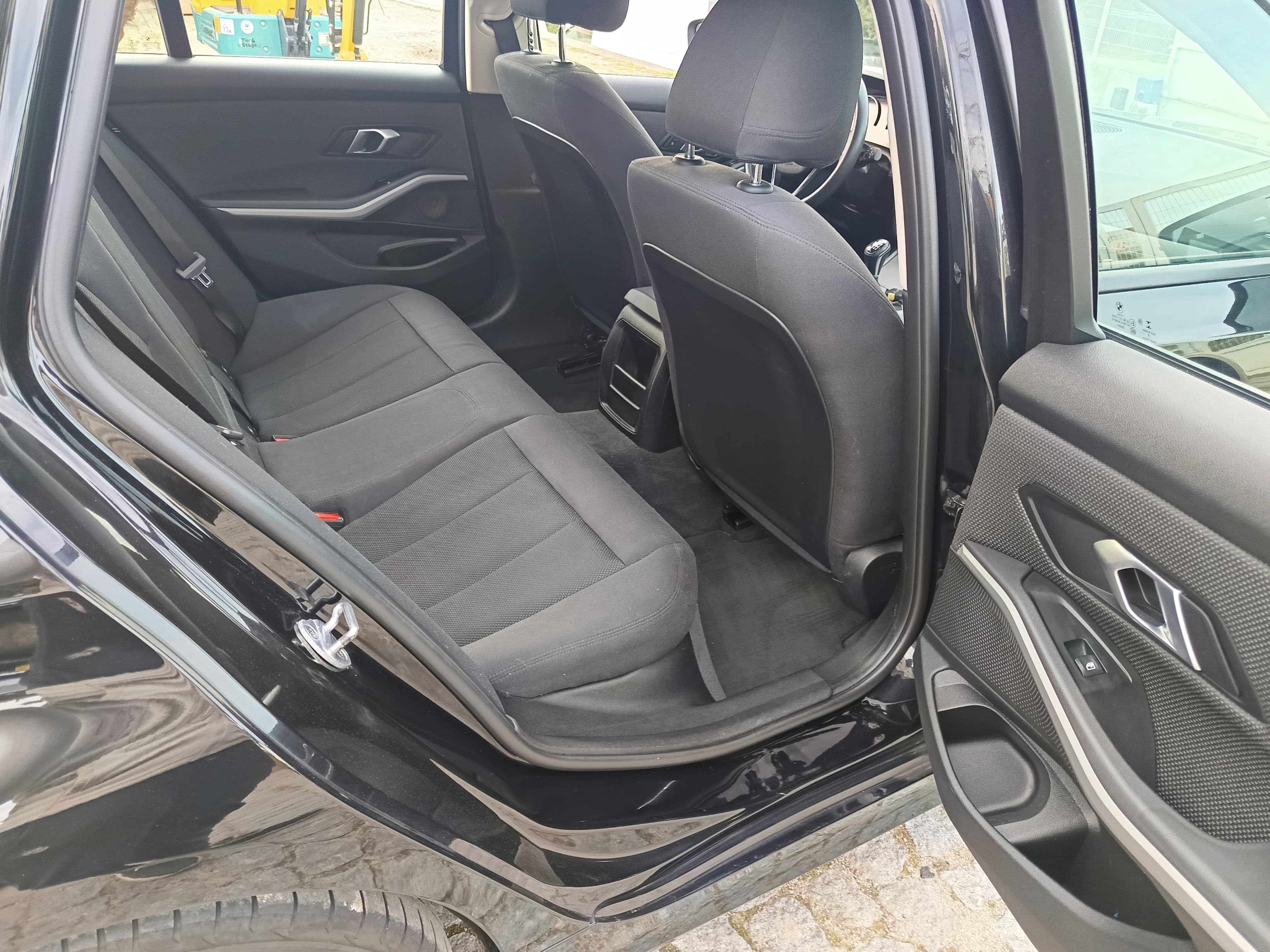 BMW 318D · Ano 2019 — imagen 23