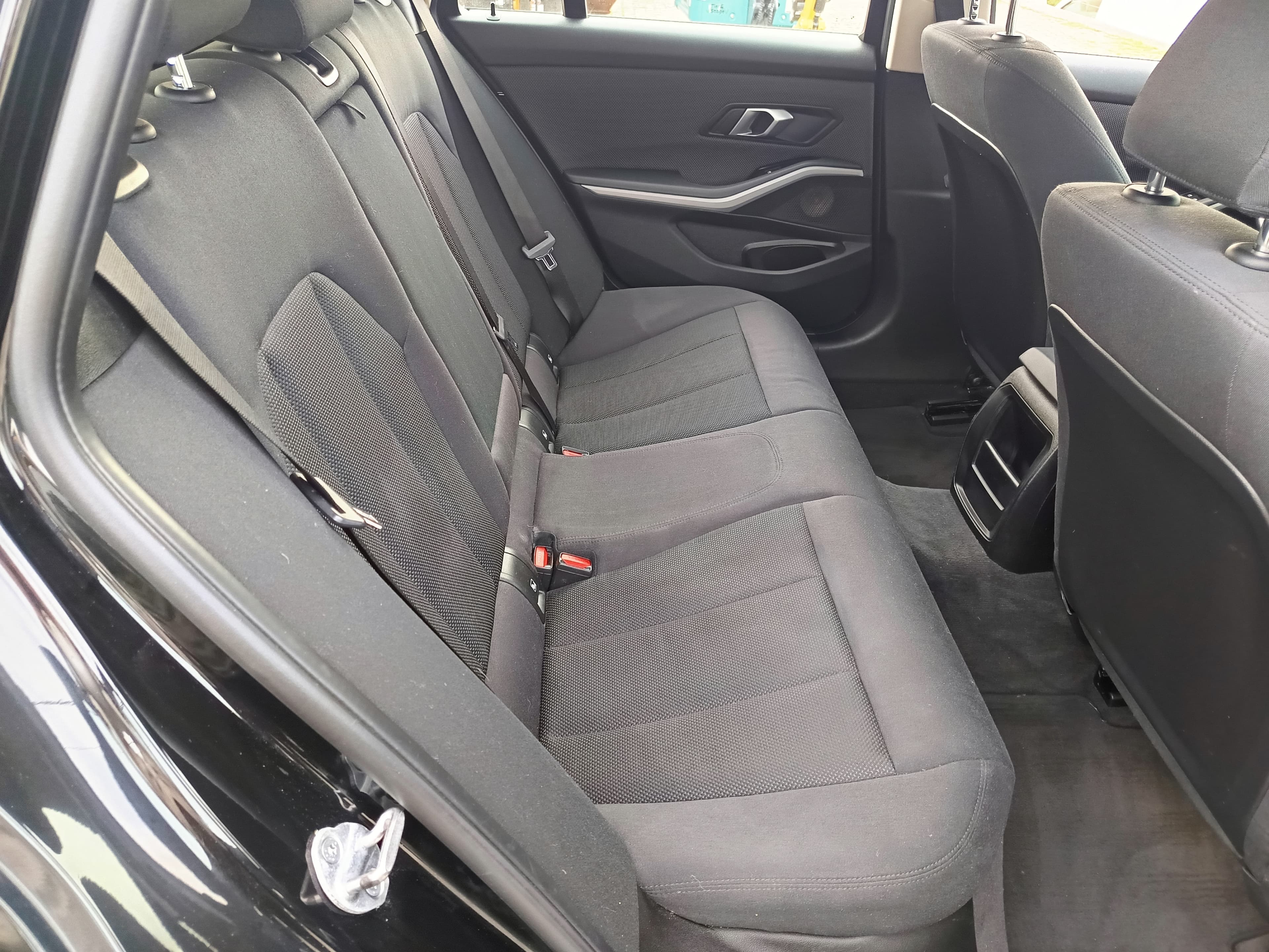 BMW 318D · Ano 2019 — imagen 25
