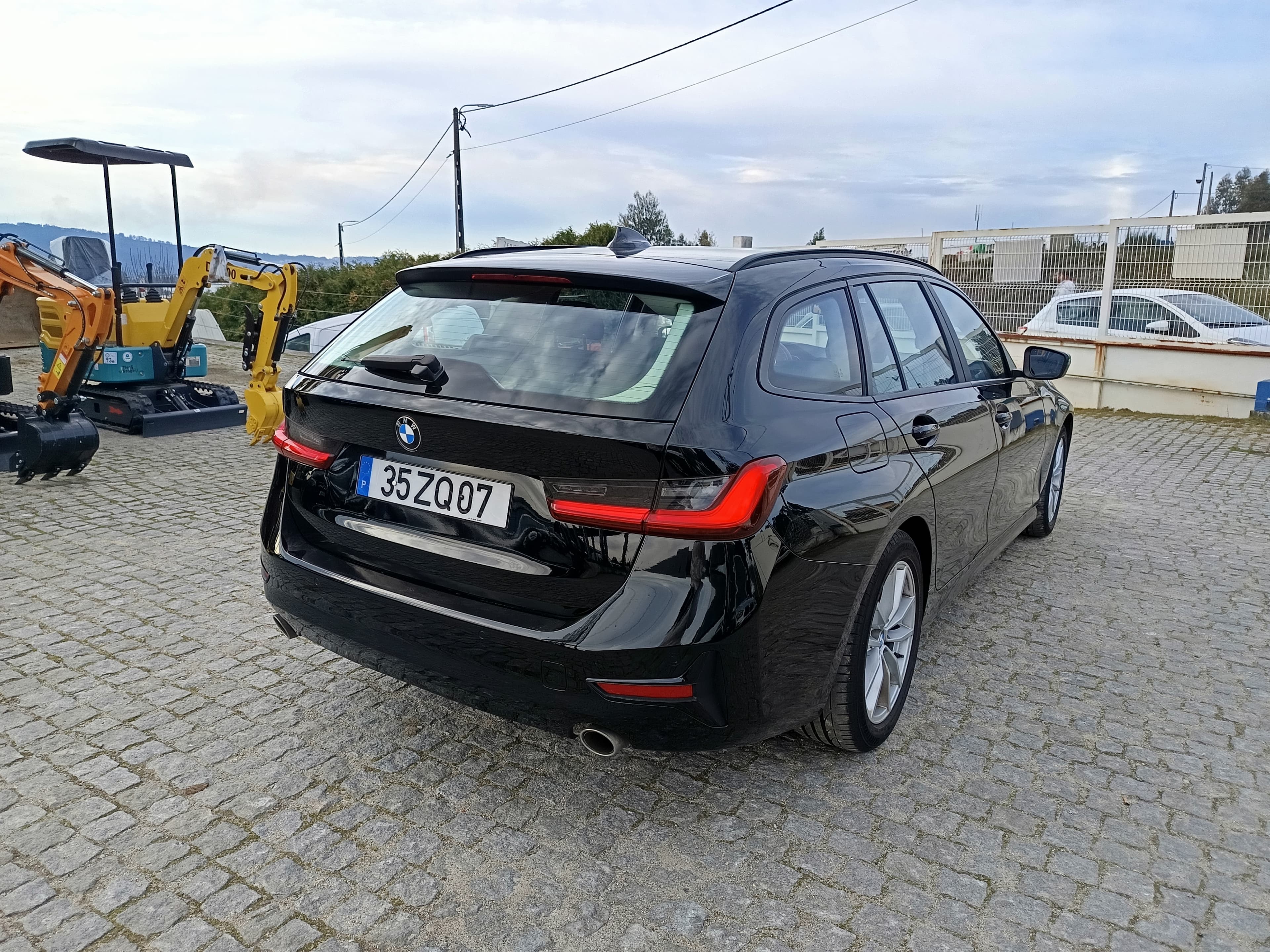 BMW 318D · Ano 2019 — imagen 5
