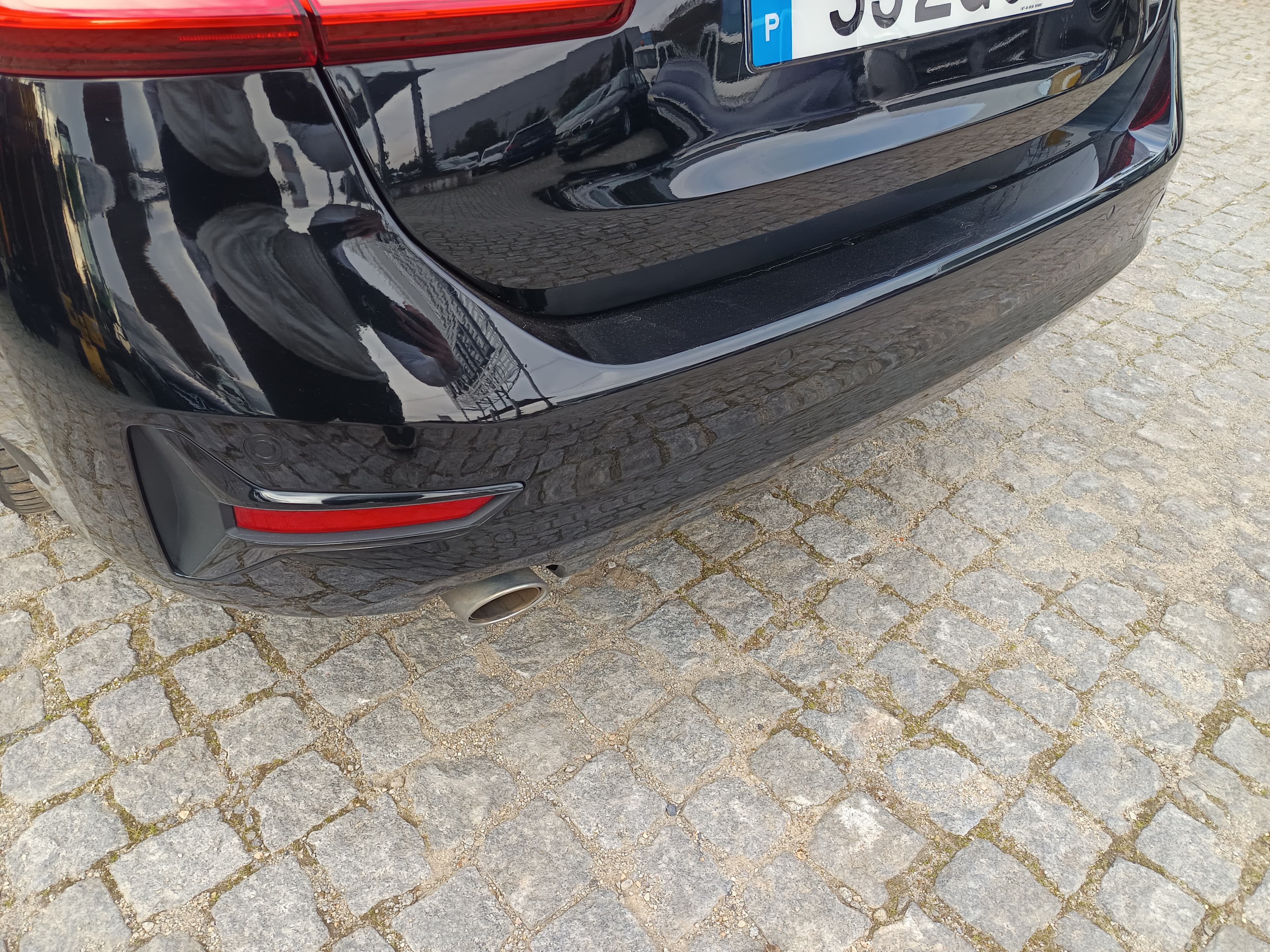 BMW 318D · Ano 2019 — imagen 8