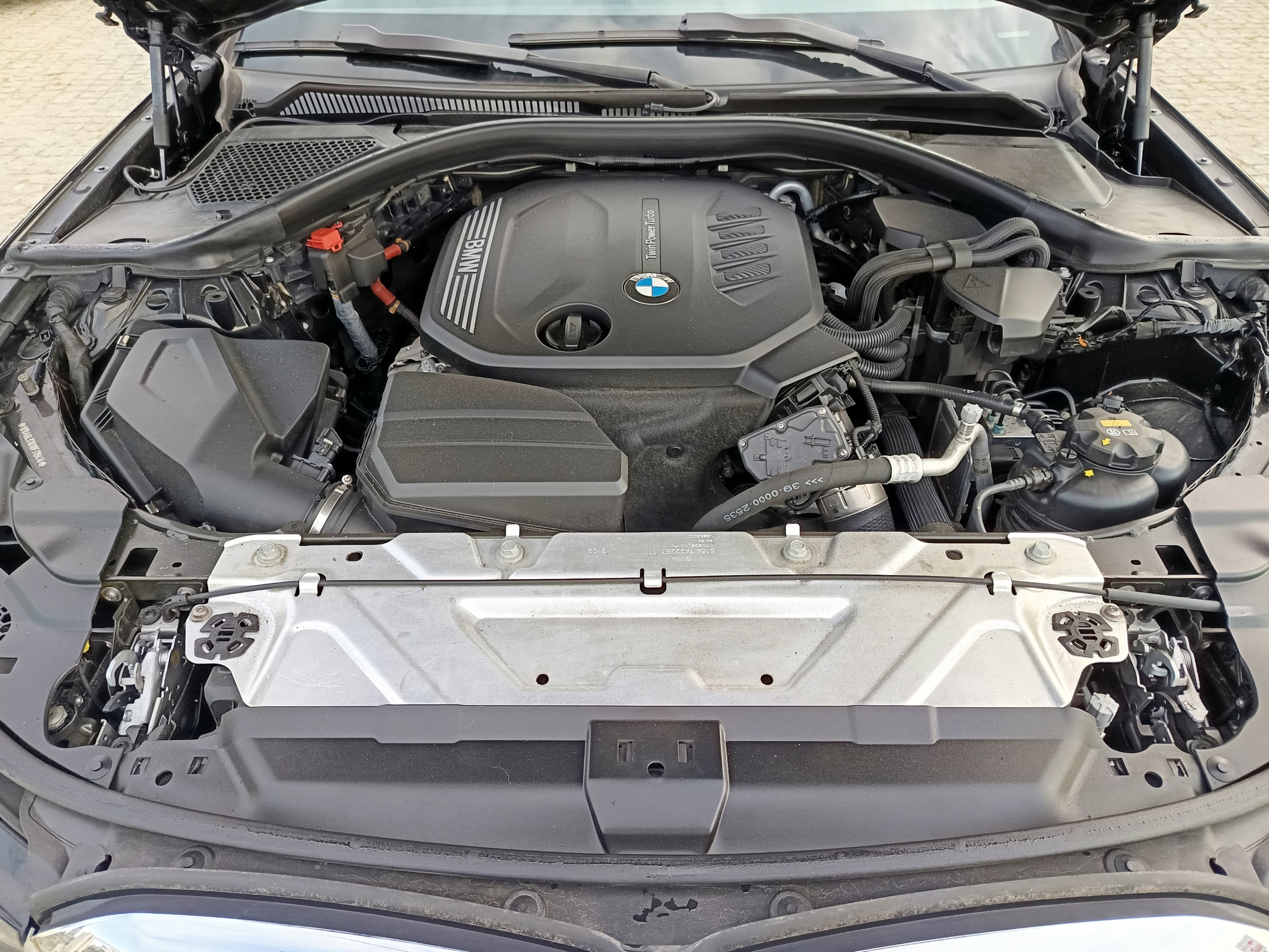 BMW 318D · Ano 2019 — imagen 16