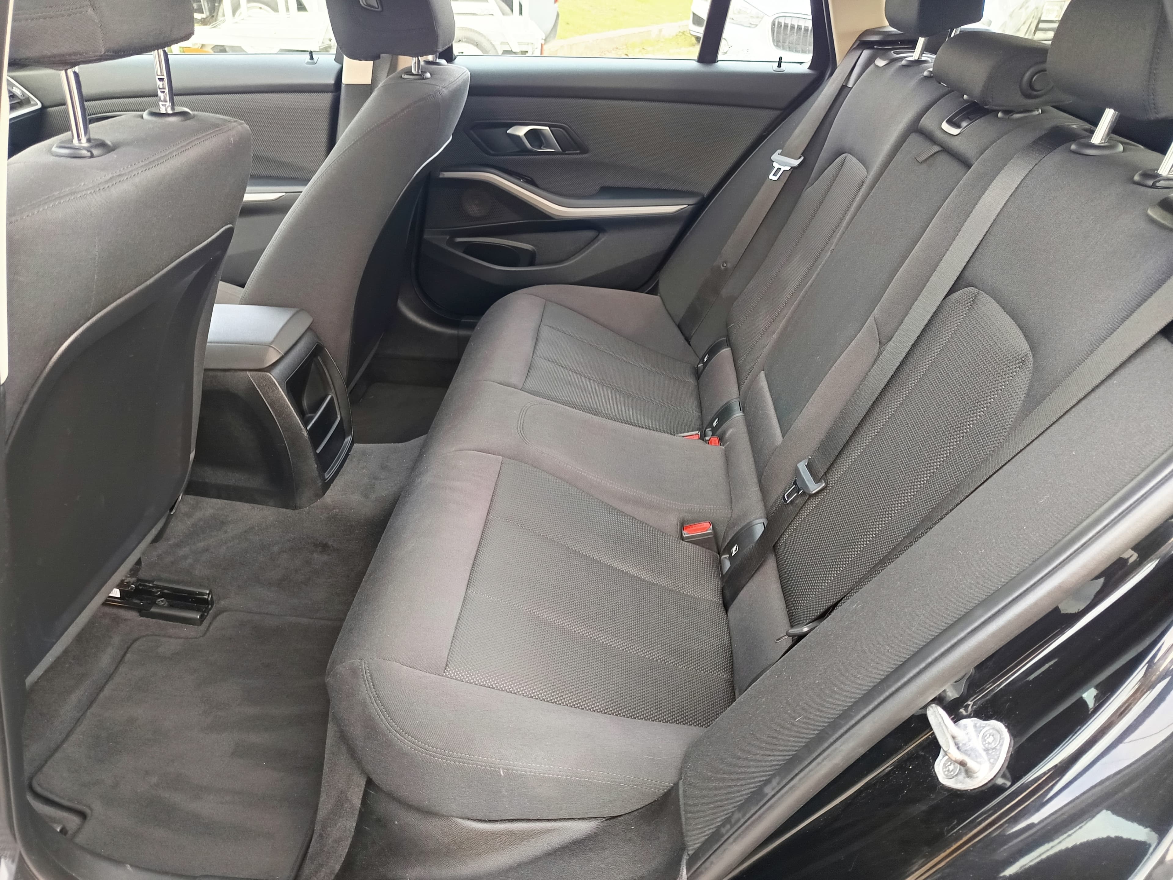 BMW 318D · Ano 2019 — imagen 30
