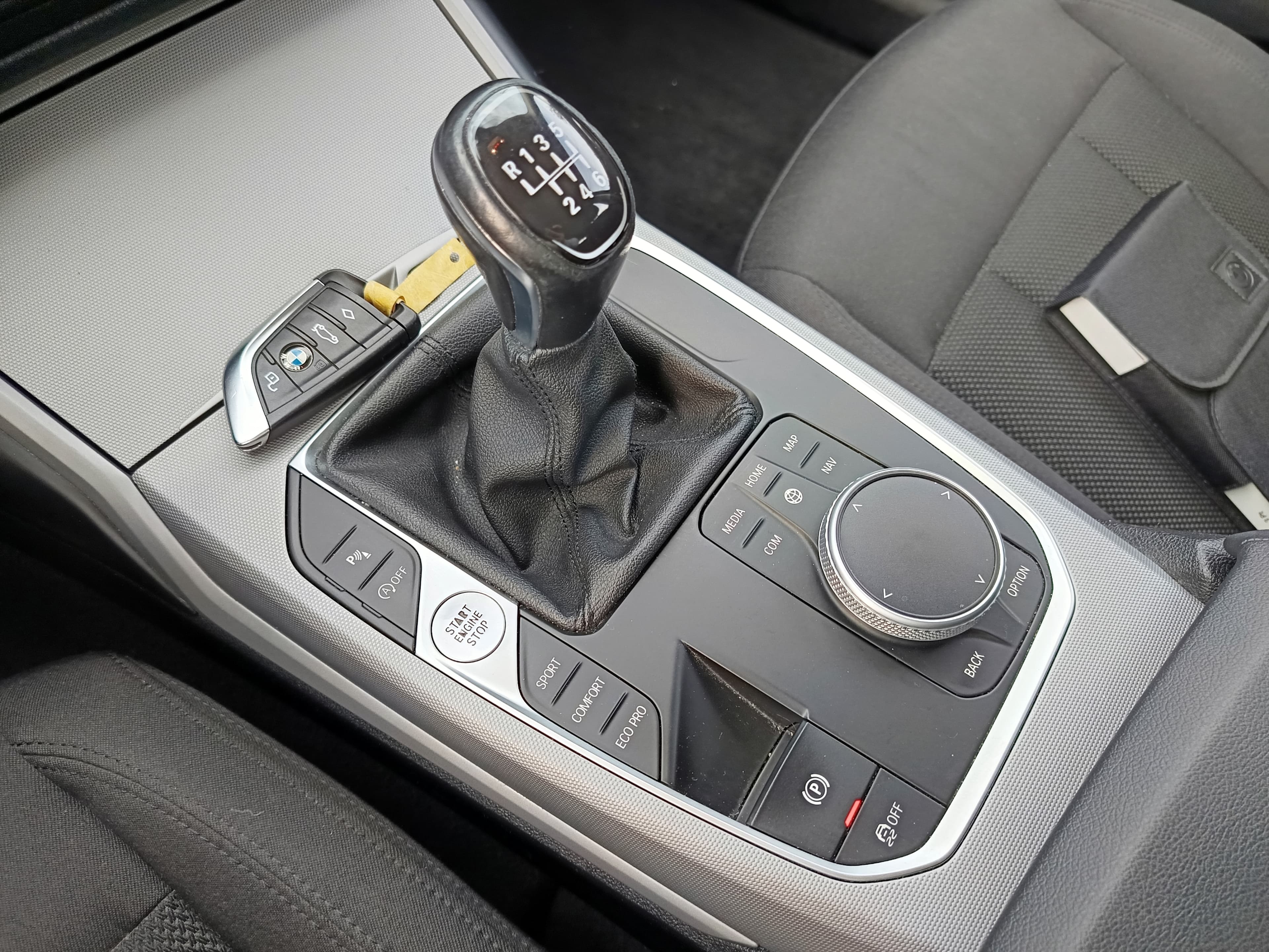 BMW 318D · Ano 2019 — imagen 39