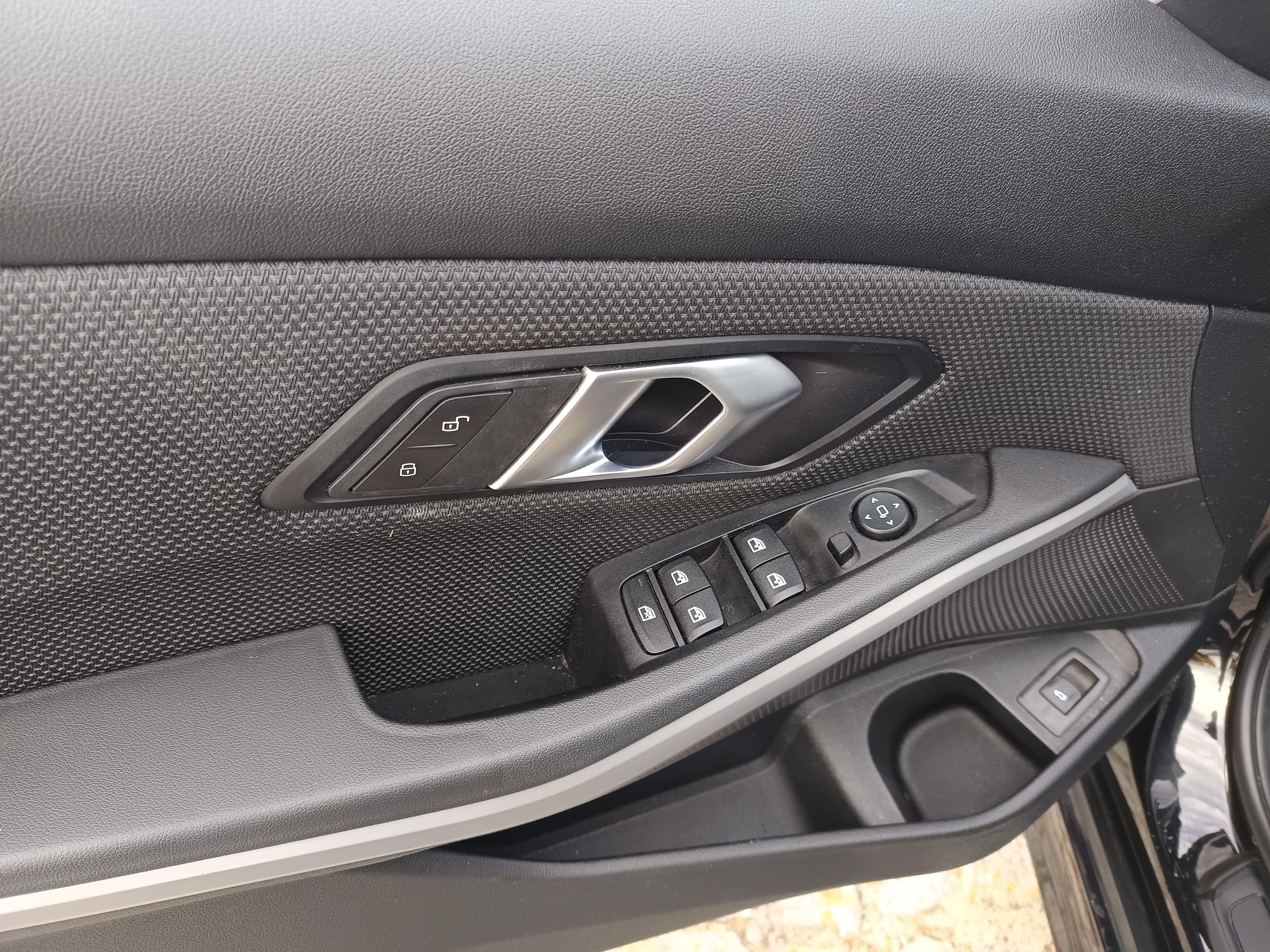 BMW 318D · Ano 2019 — imagen 32