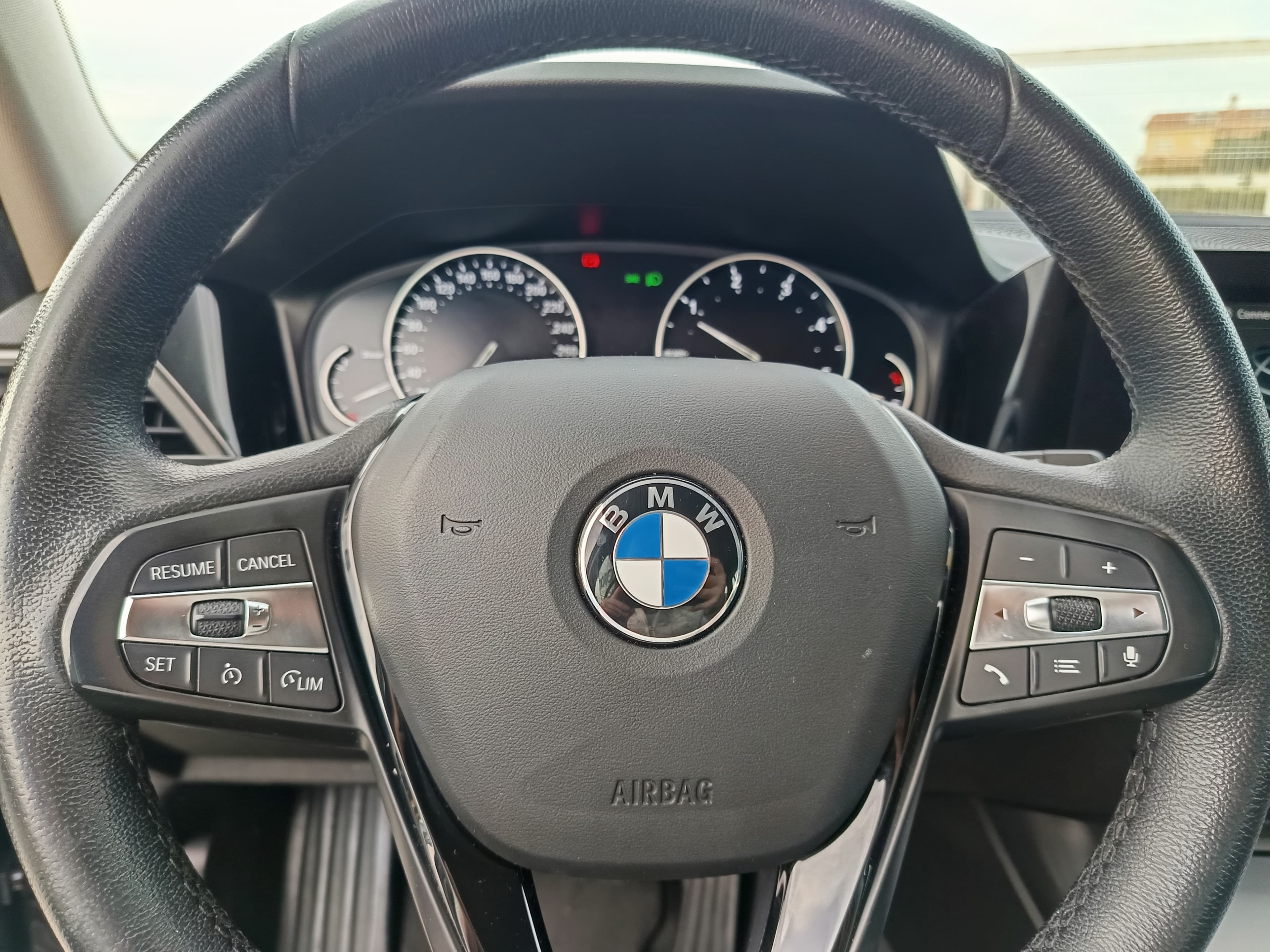 BMW 318D · Ano 2019 — imagen 40