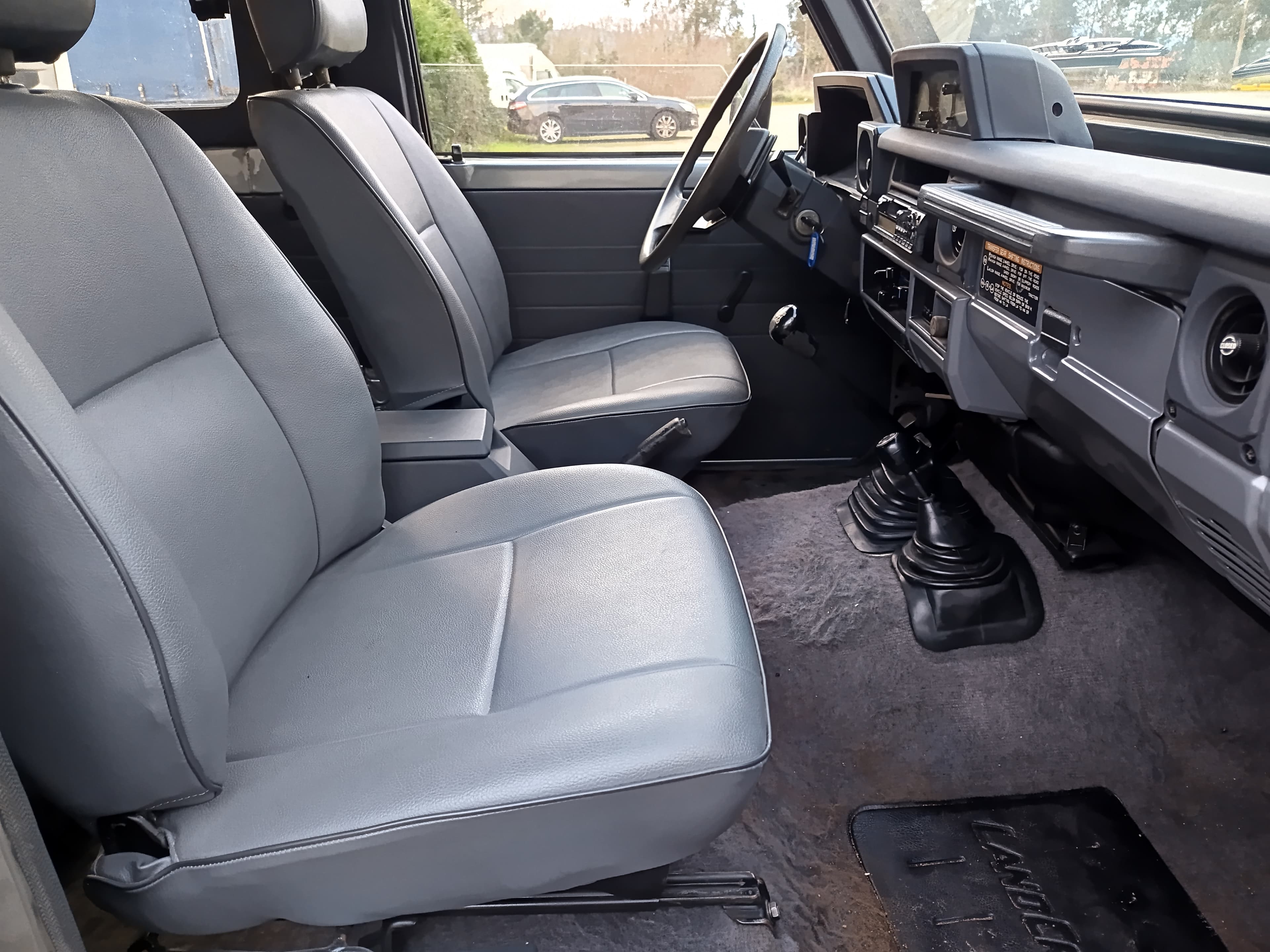 Toyota Land Cruiser 250 Turbo Diesel · Ano 1990 — imagen 18