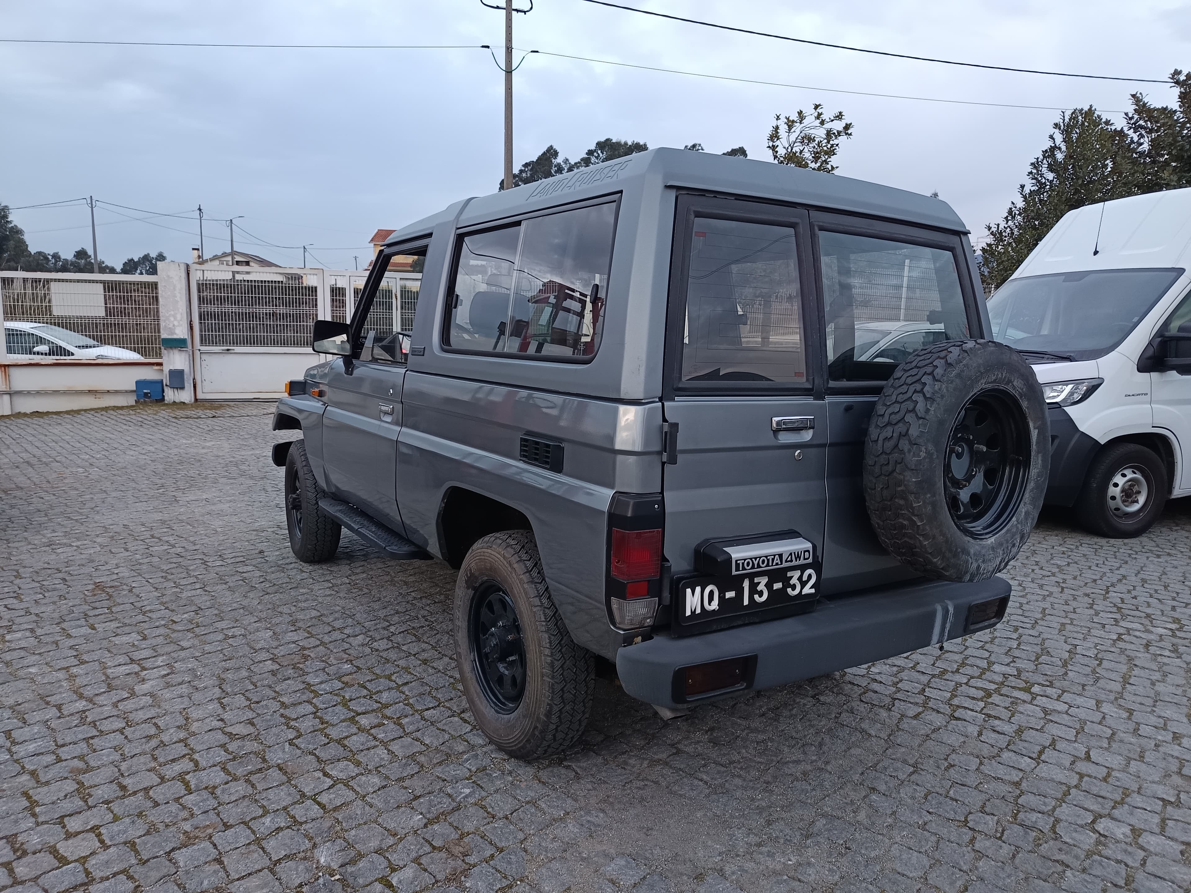 Toyota Land Cruiser 250 Turbo Diesel · Ano 1990 — imagen 6