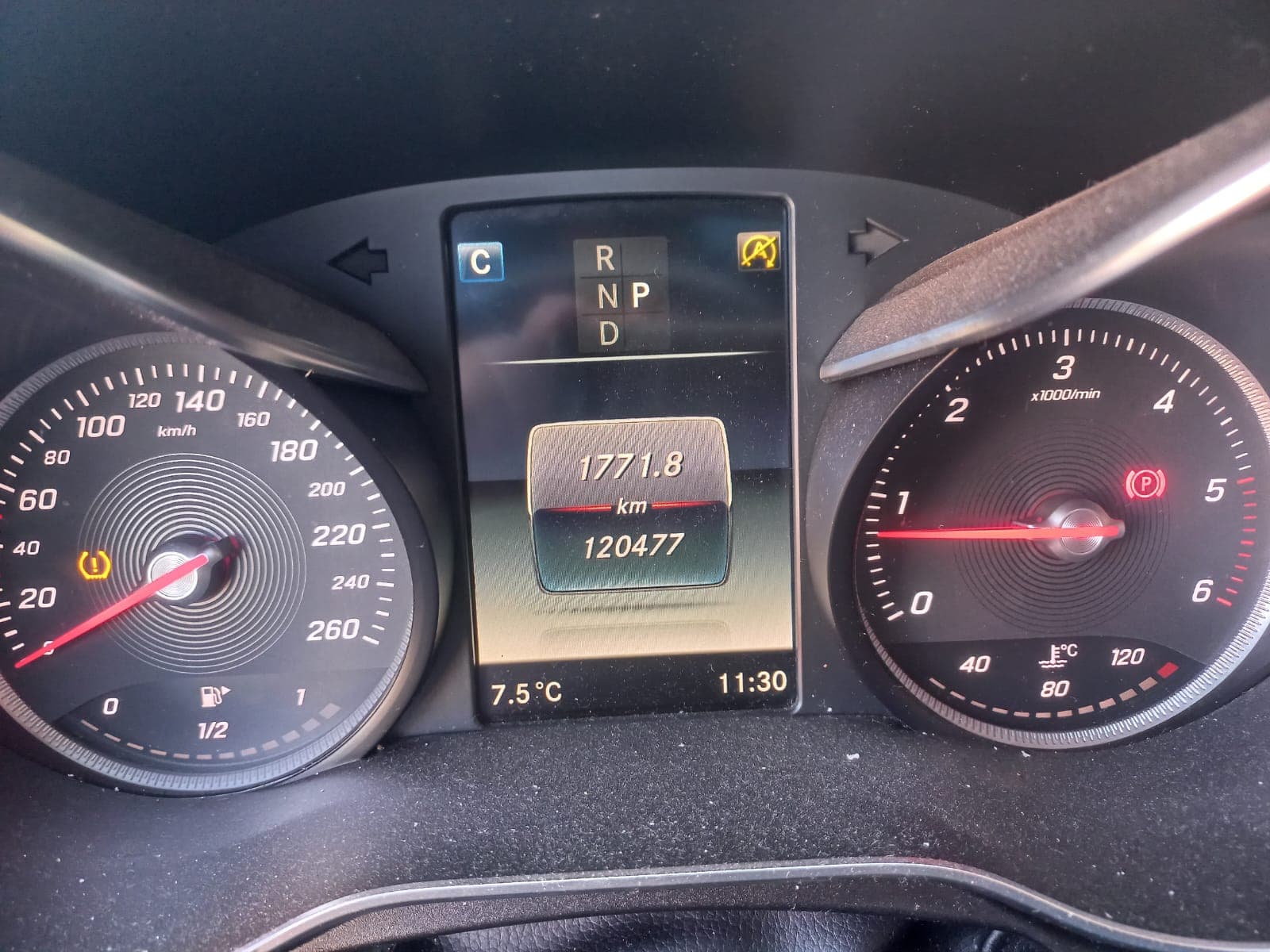 Mercedes-Benz C 250 · Ano 2018 — imagen 17