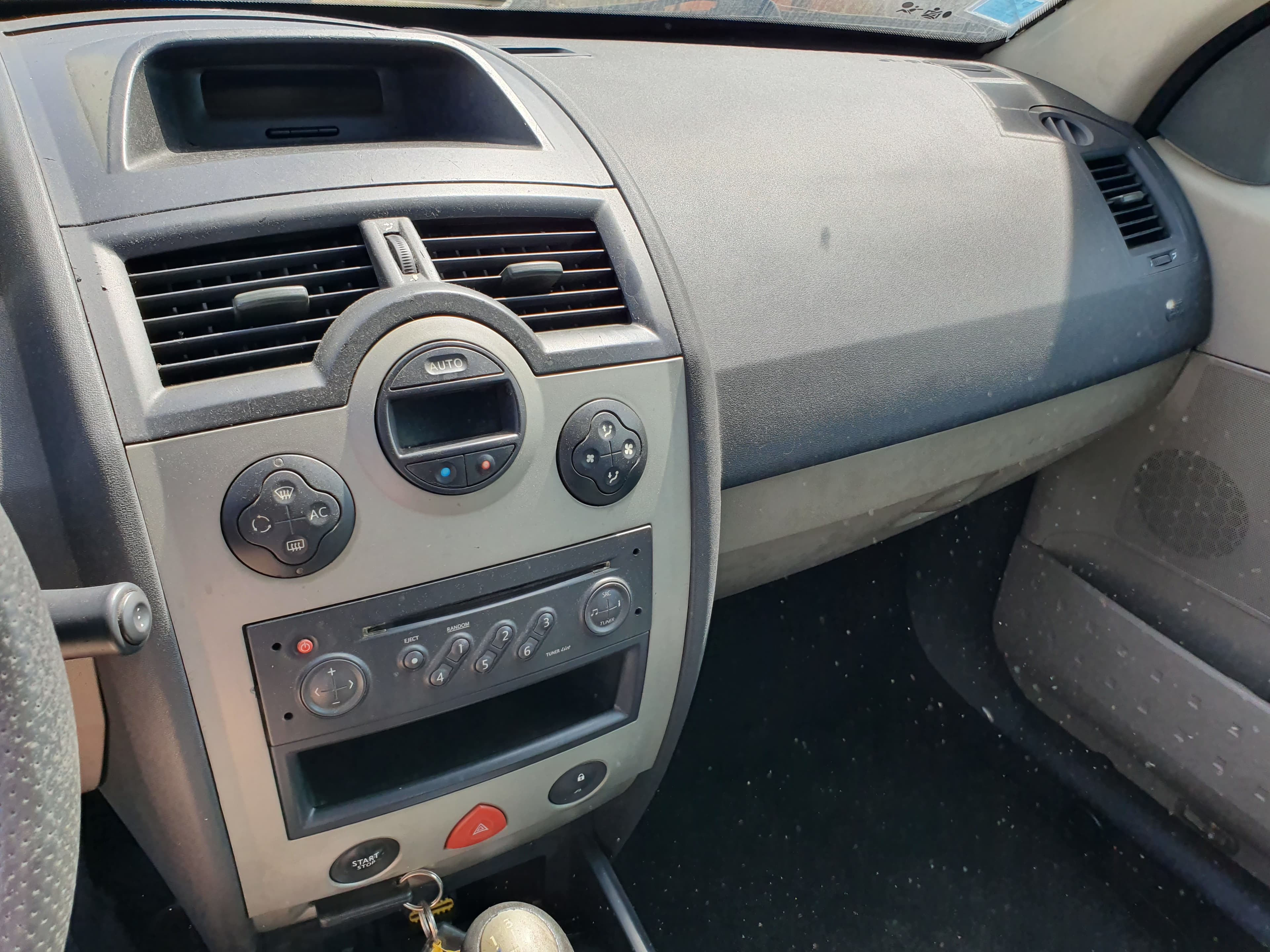 Renault Mégane · Ano 2004 — imagen 34