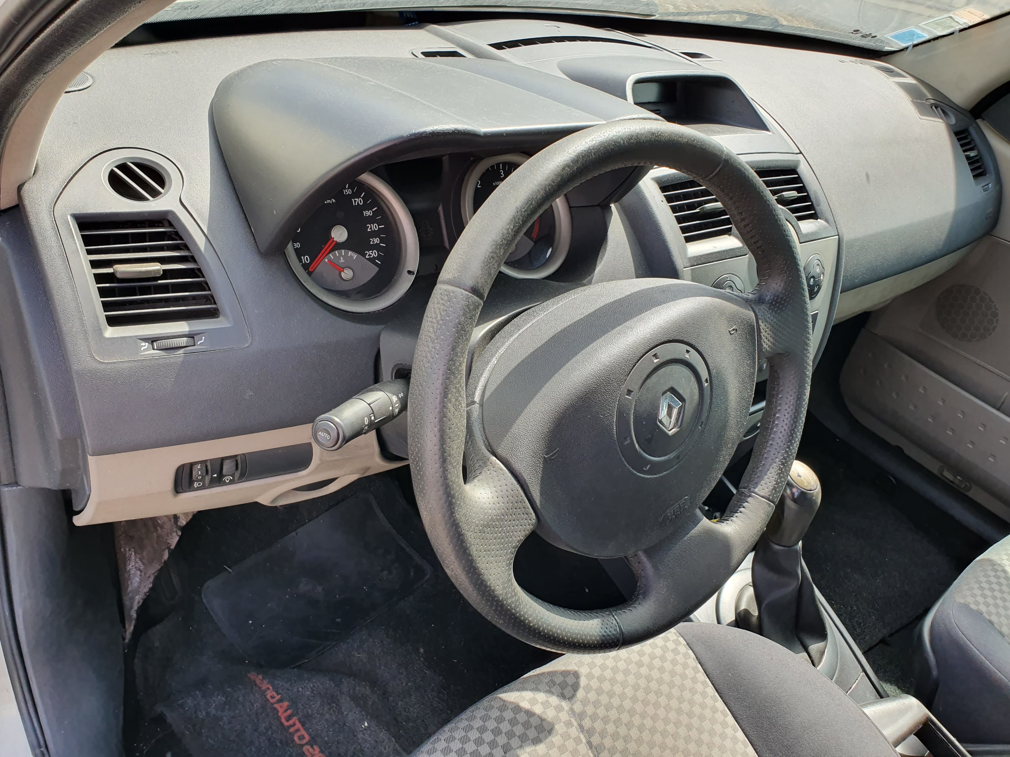 Renault Mégane · Ano 2004 — imagen 29