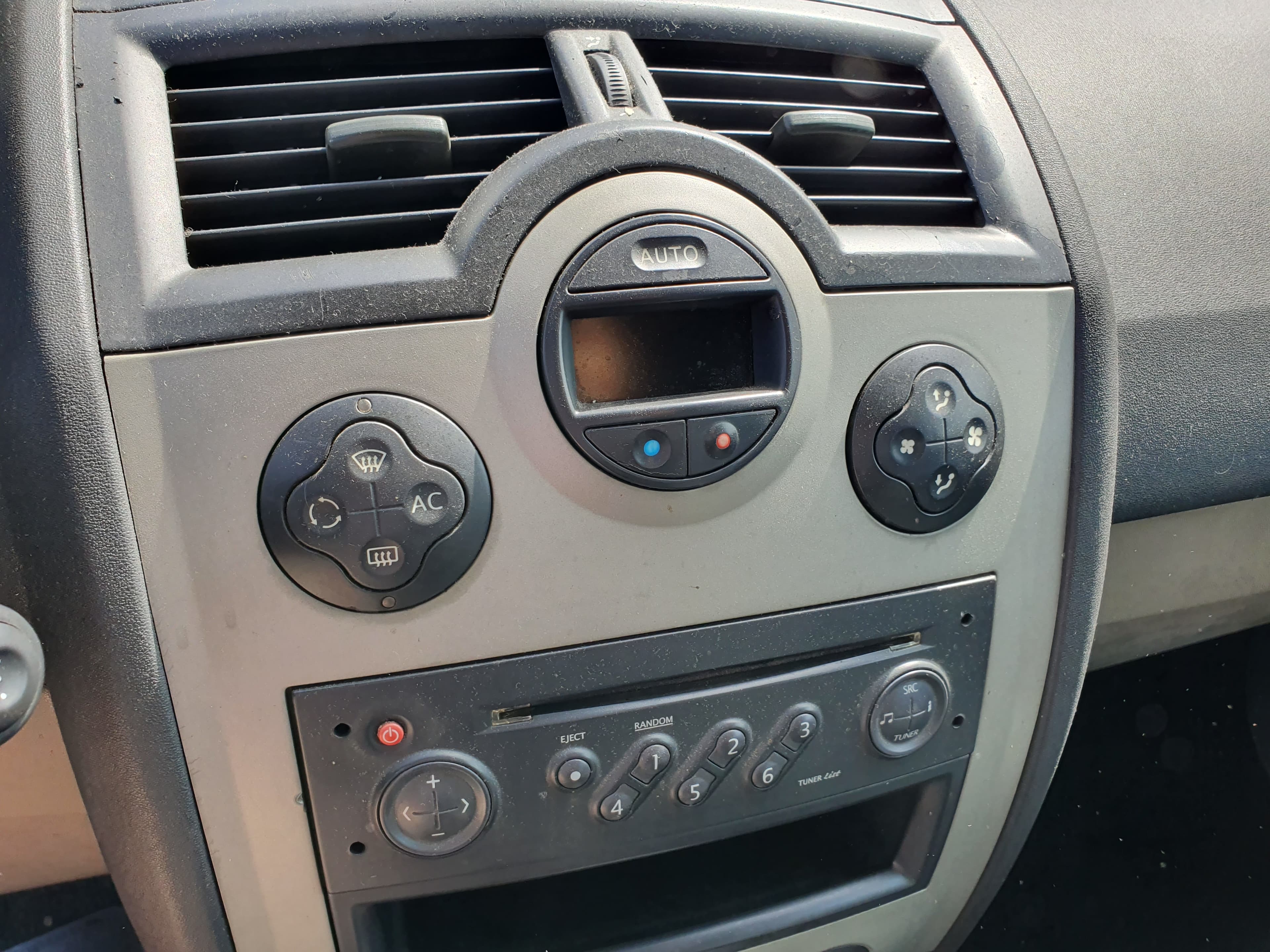 Renault Mégane · Ano 2004 — imagen 35