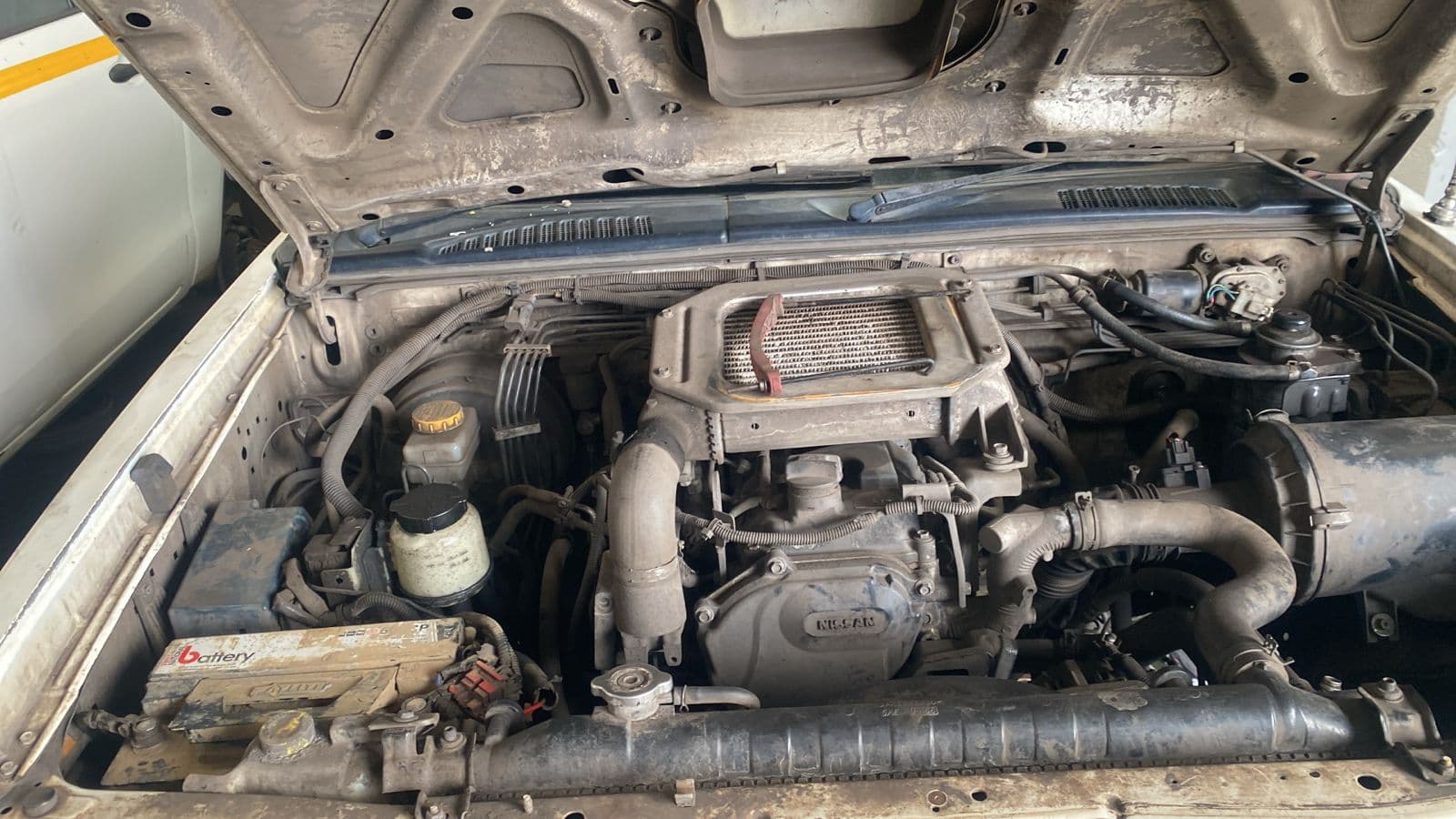 Nissan  Hard body NP300 — image 10