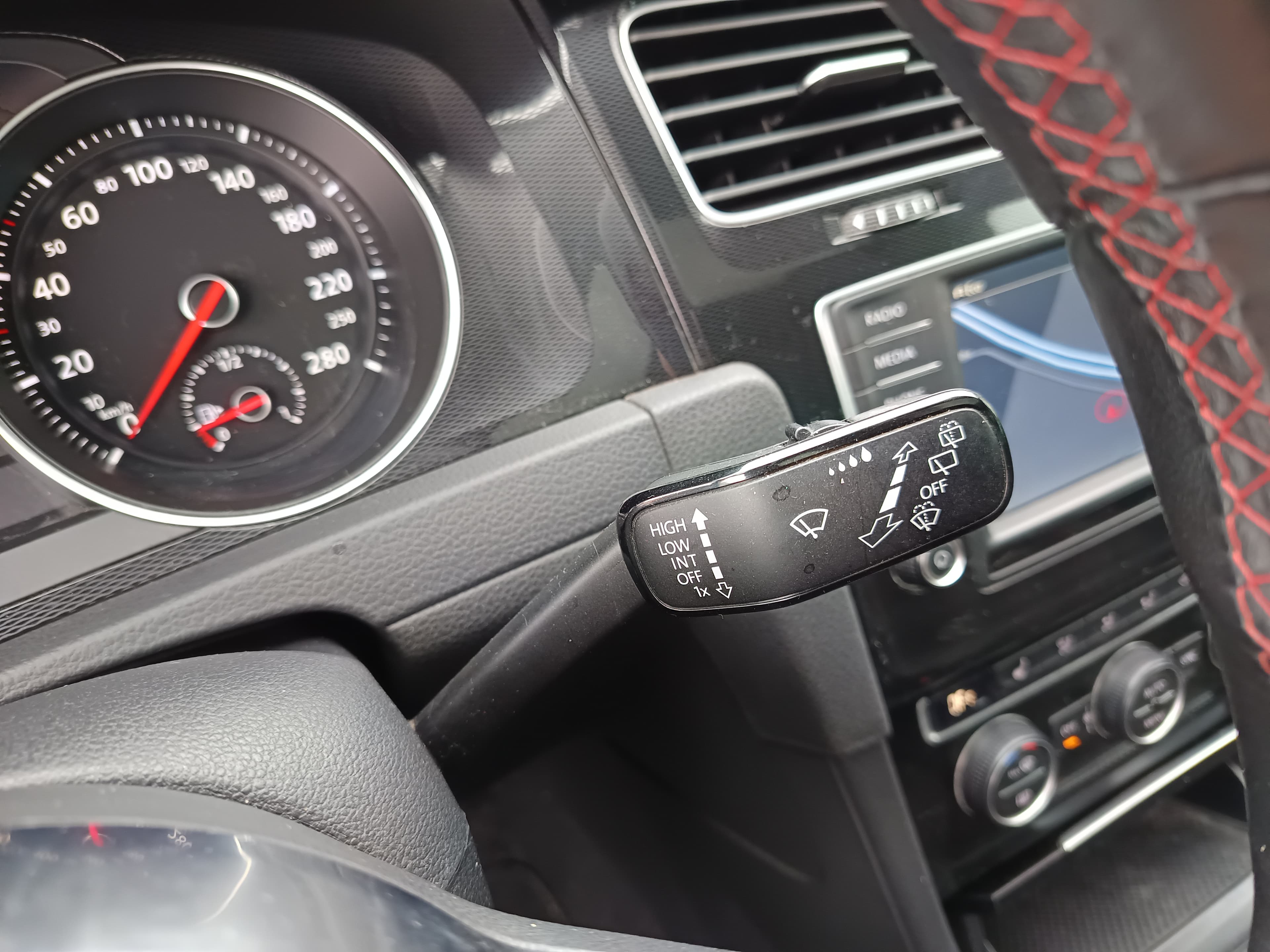Volkswagen Golf GTI · Ano 2016 — imagen 43