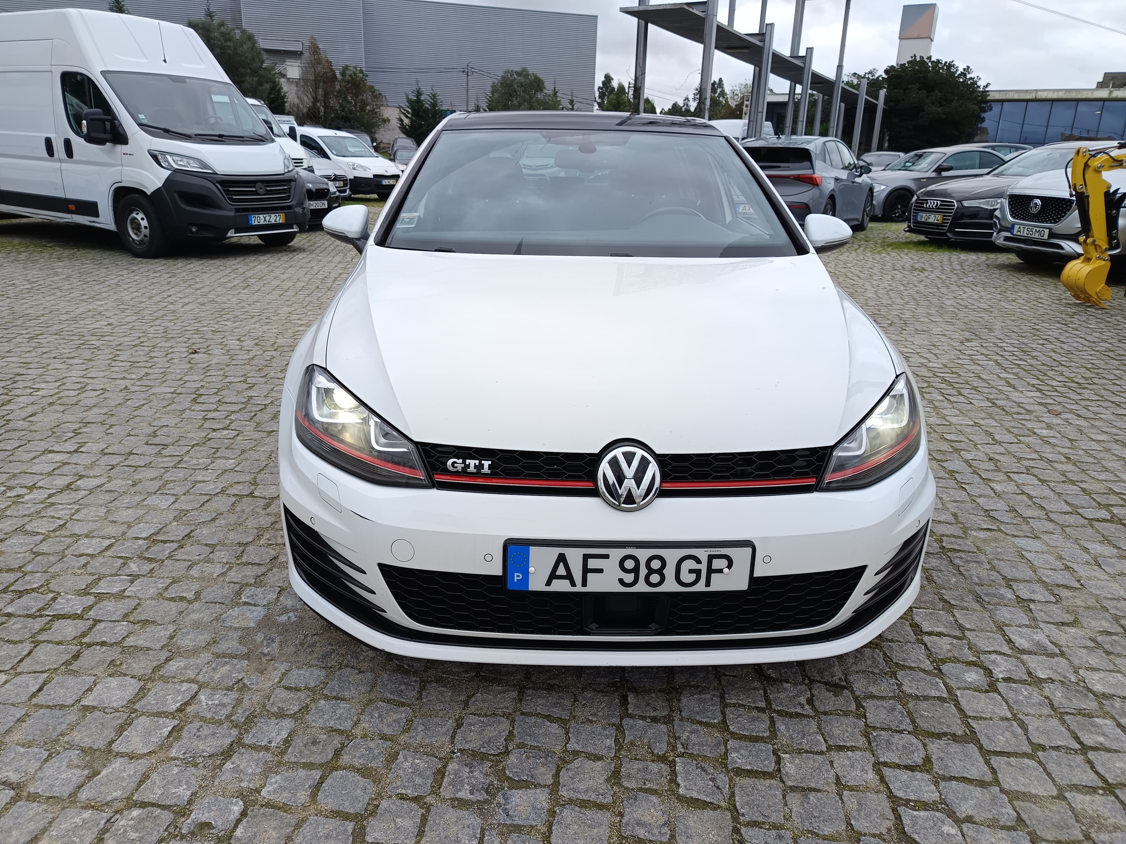 Volkswagen Golf GTI · Ano 2016 — imagen 2
