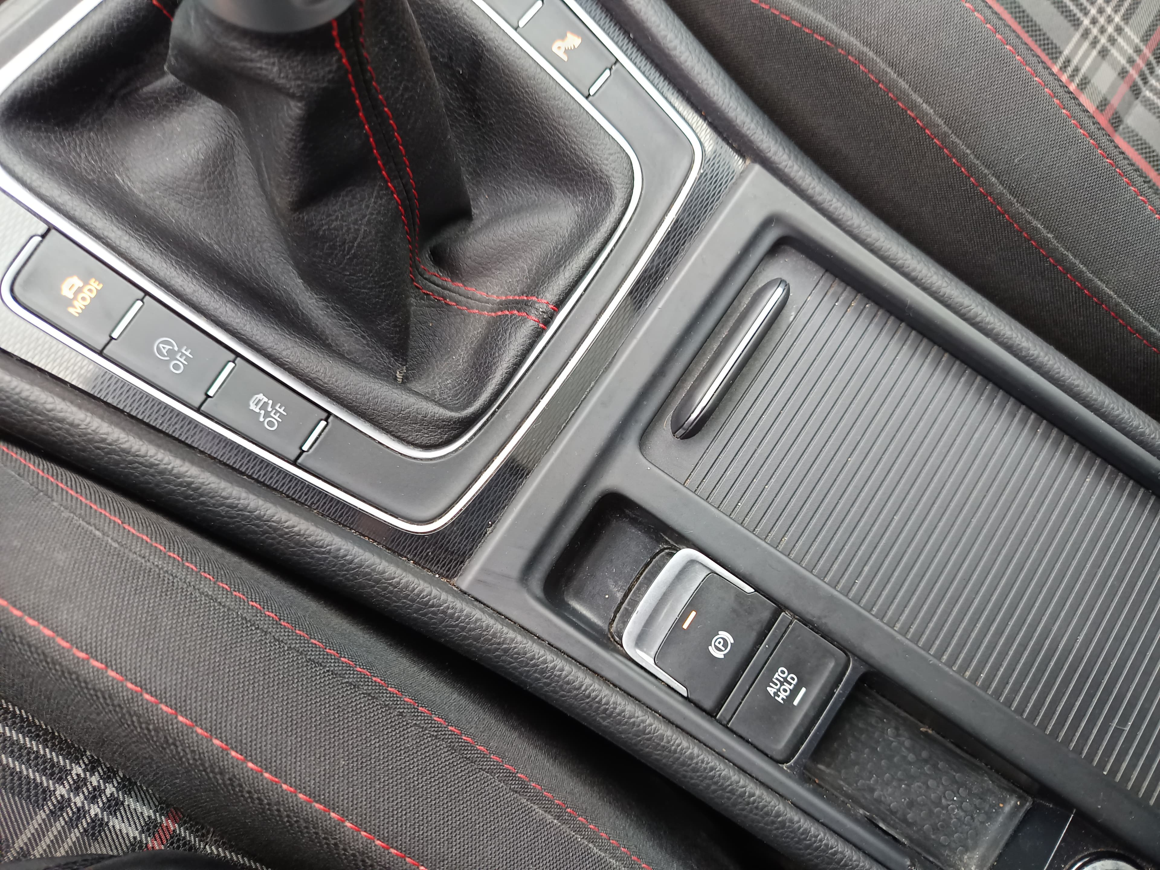 Volkswagen Golf GTI · Ano 2016 — imagen 40