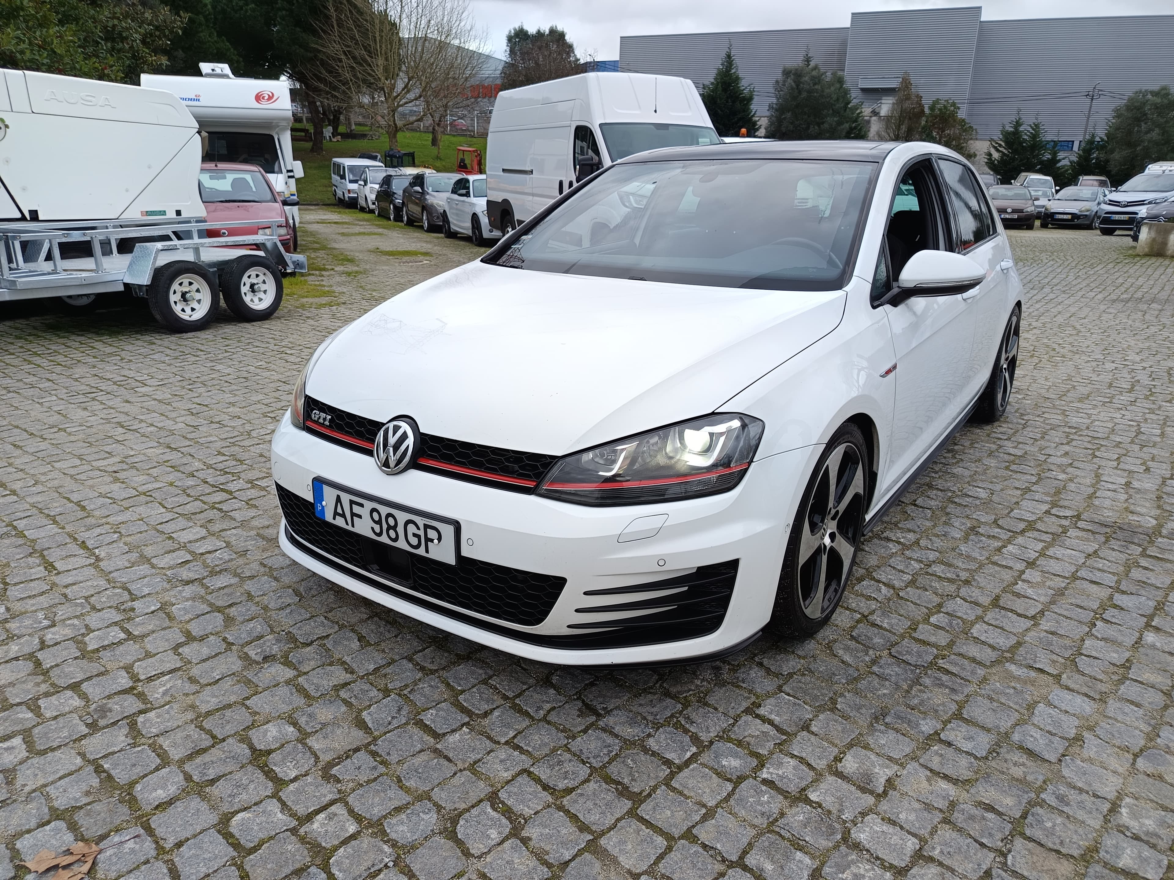 Volkswagen Golf GTI · Ano 2016 — imagen 1