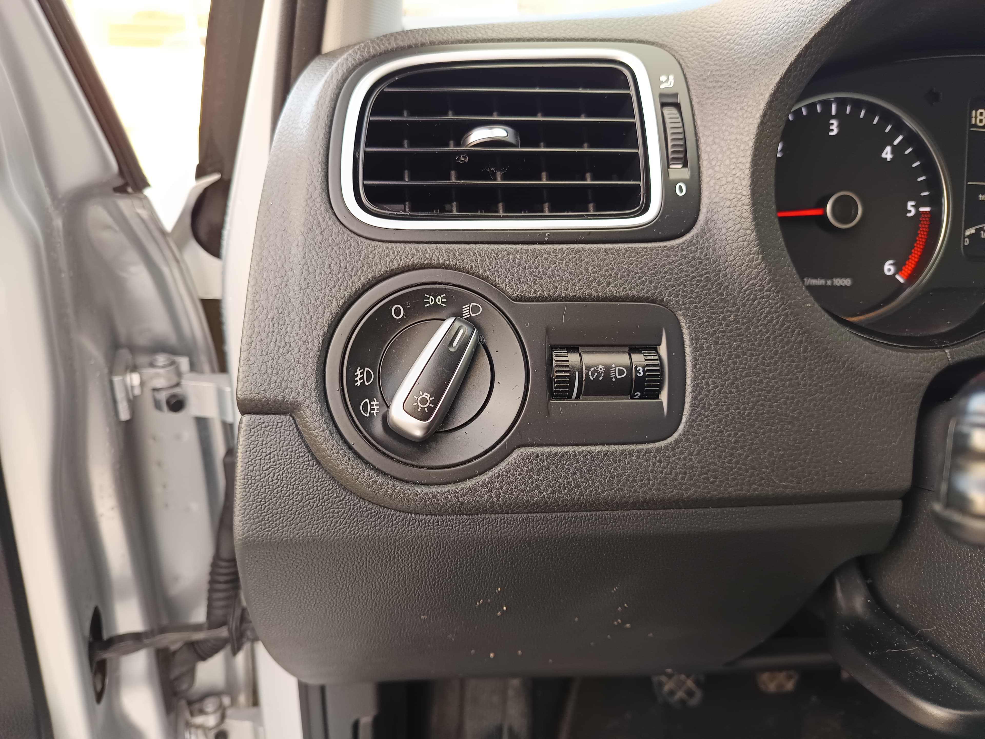 Volkswagen Polo · Ano 2014 — imagen 47