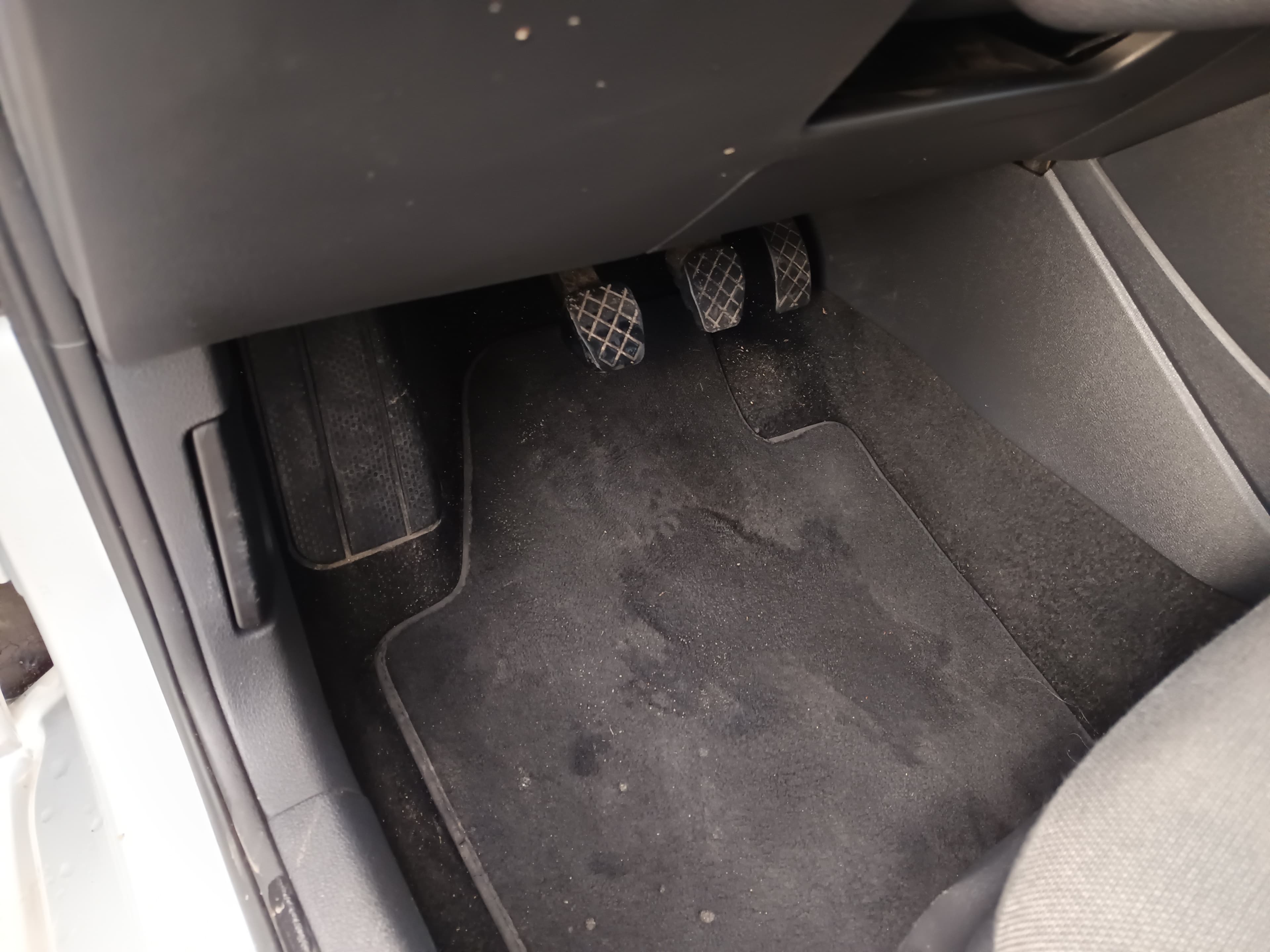 Volkswagen Polo · Ano 2014 — imagen 38