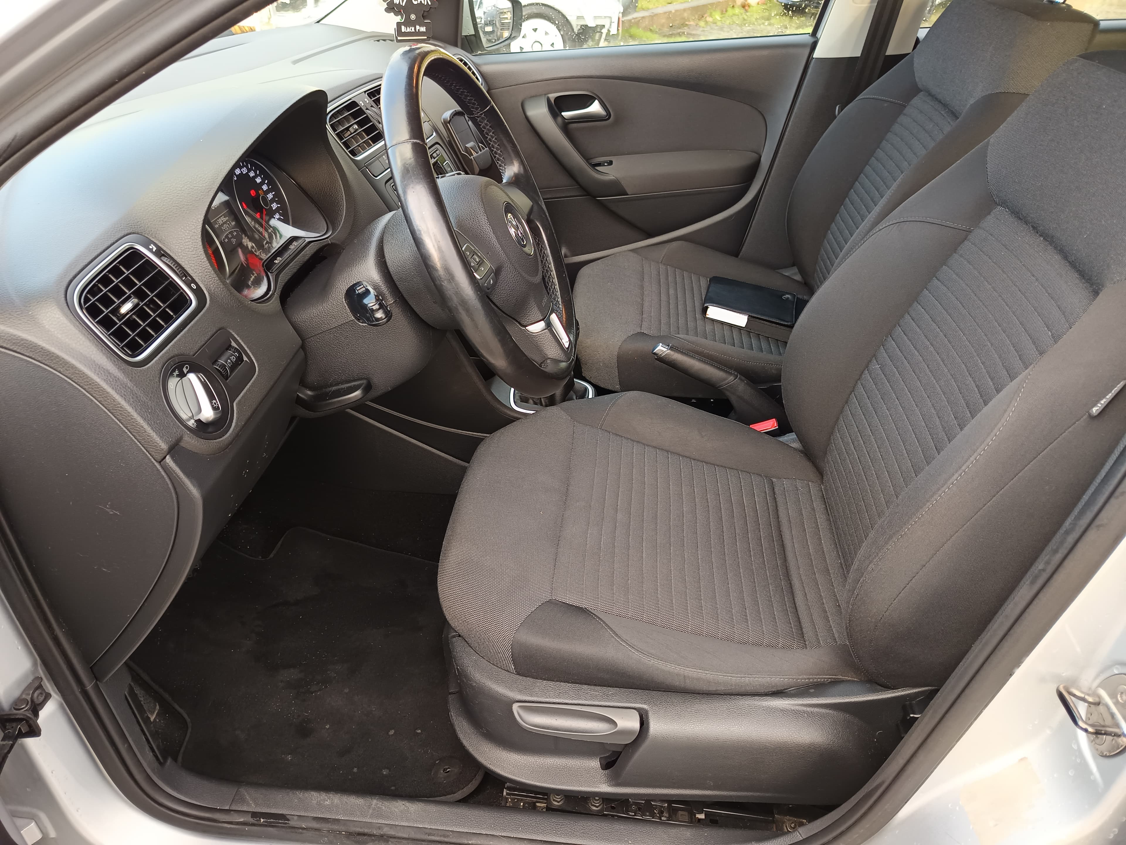 Volkswagen Polo · Ano 2014 — imagen 37