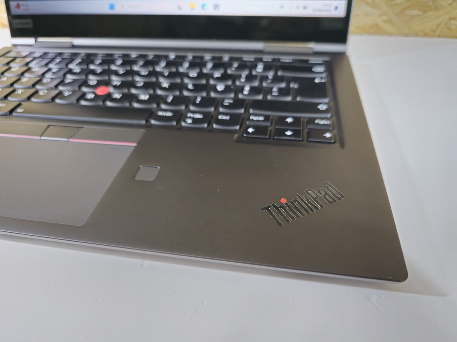Portátil Premium 3 en 1 Lenovo ThinkPad X1 Yoga G4 360º — imagen 6