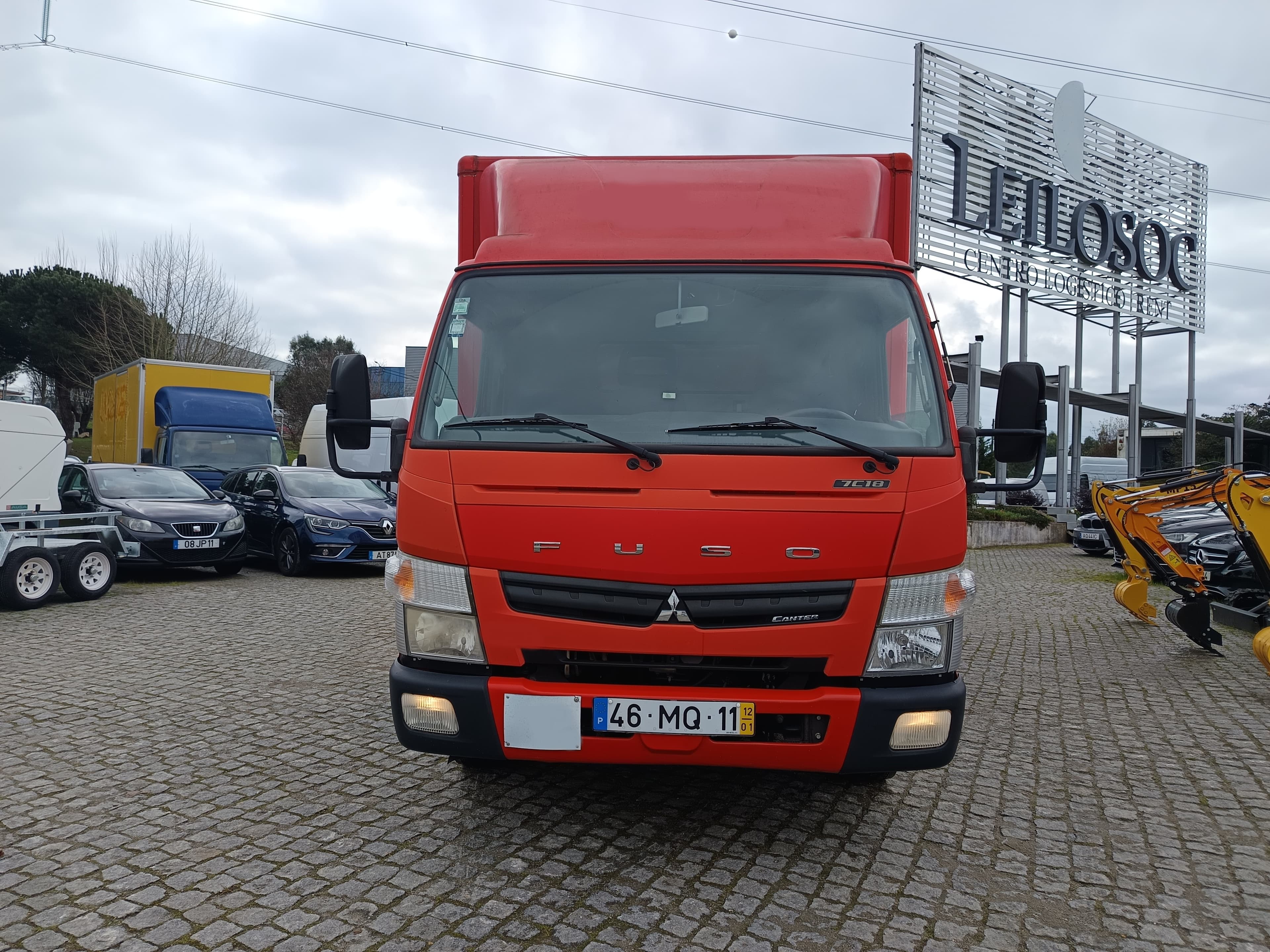 Mitsubishi Canter 7C18 · Ano 2012 — image 2