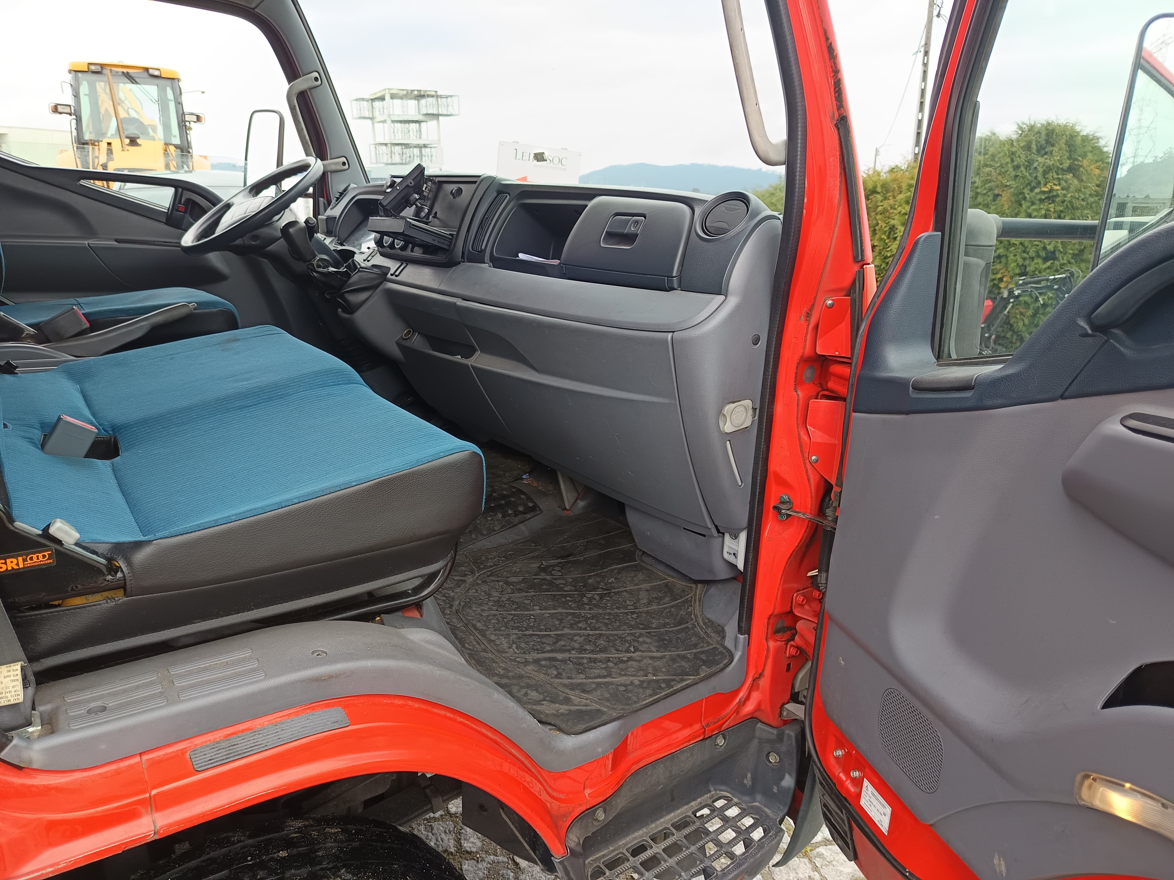 Mitsubishi Canter 7C18 · Ano 2012 — image 17