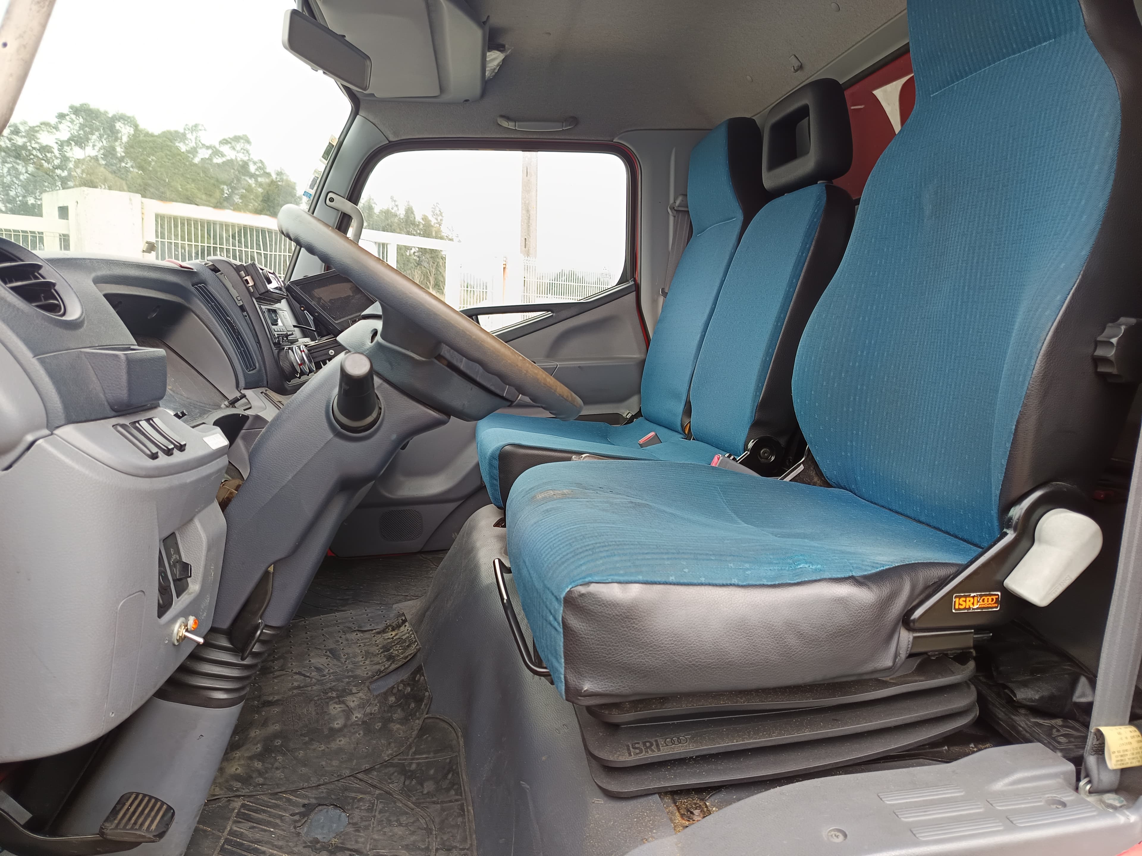 Mitsubishi Canter 7C18 · Ano 2012 — image 22